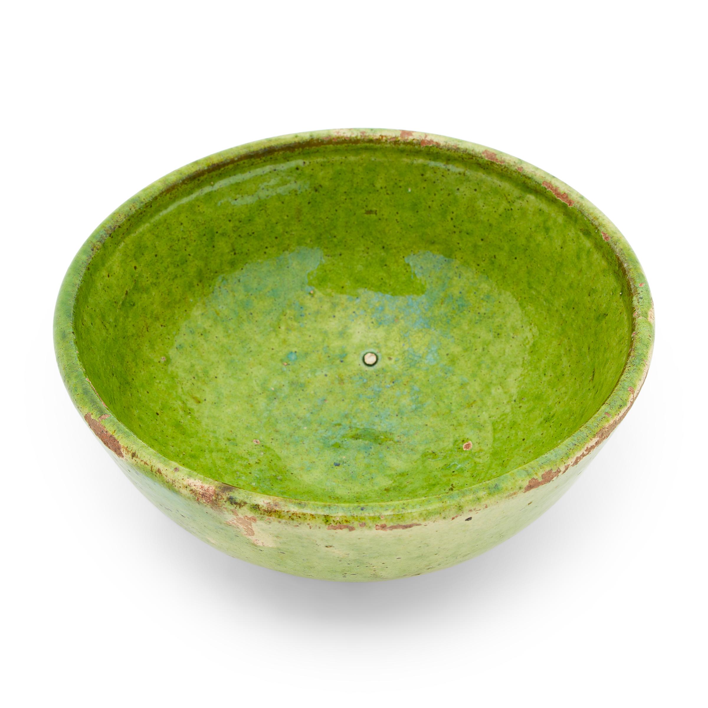 Qing Chinese Green Glazed Footed Bowl, c. 1850