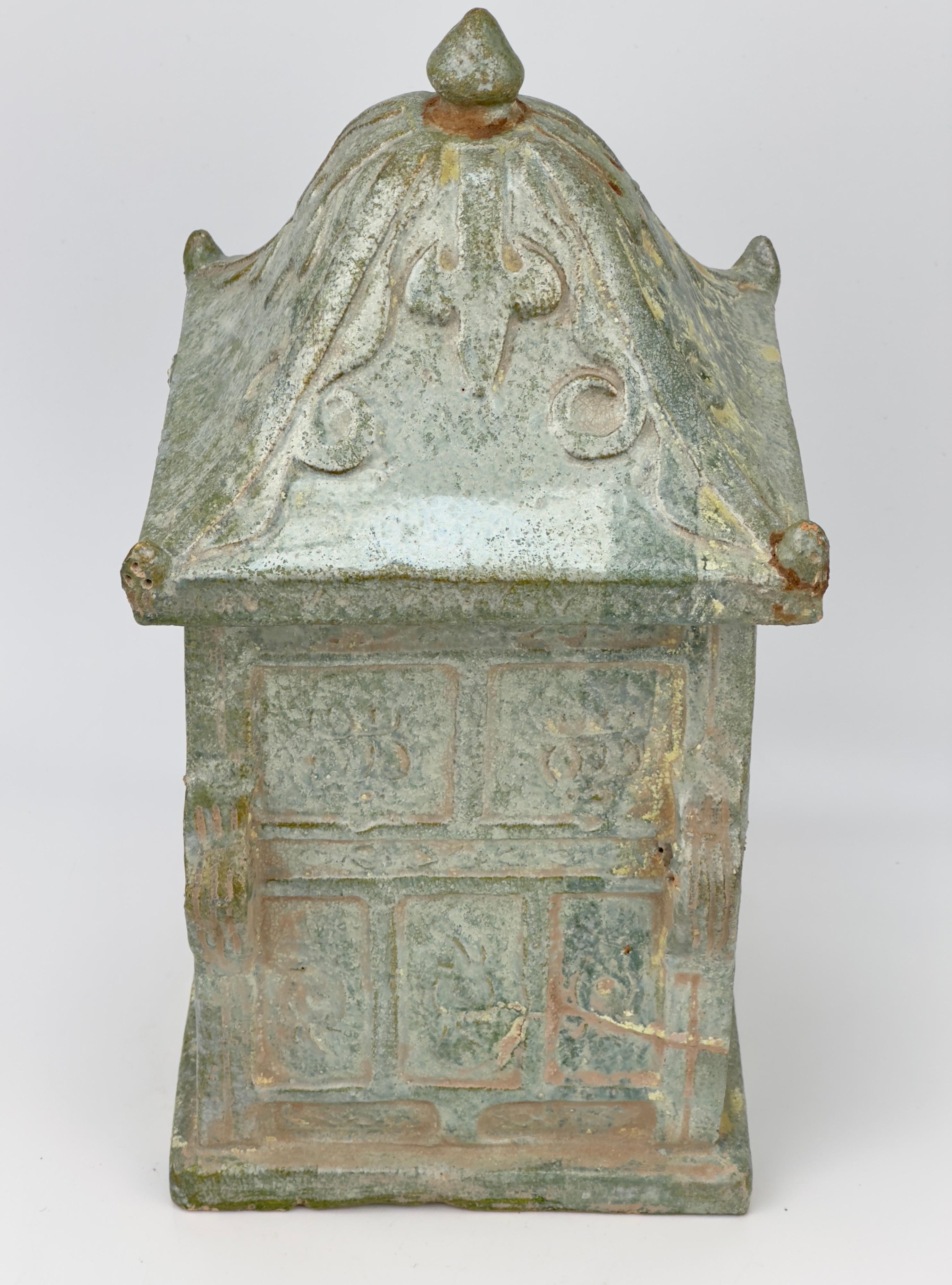 Green-glazed model of a shrine, Han dynasty For Sale 2