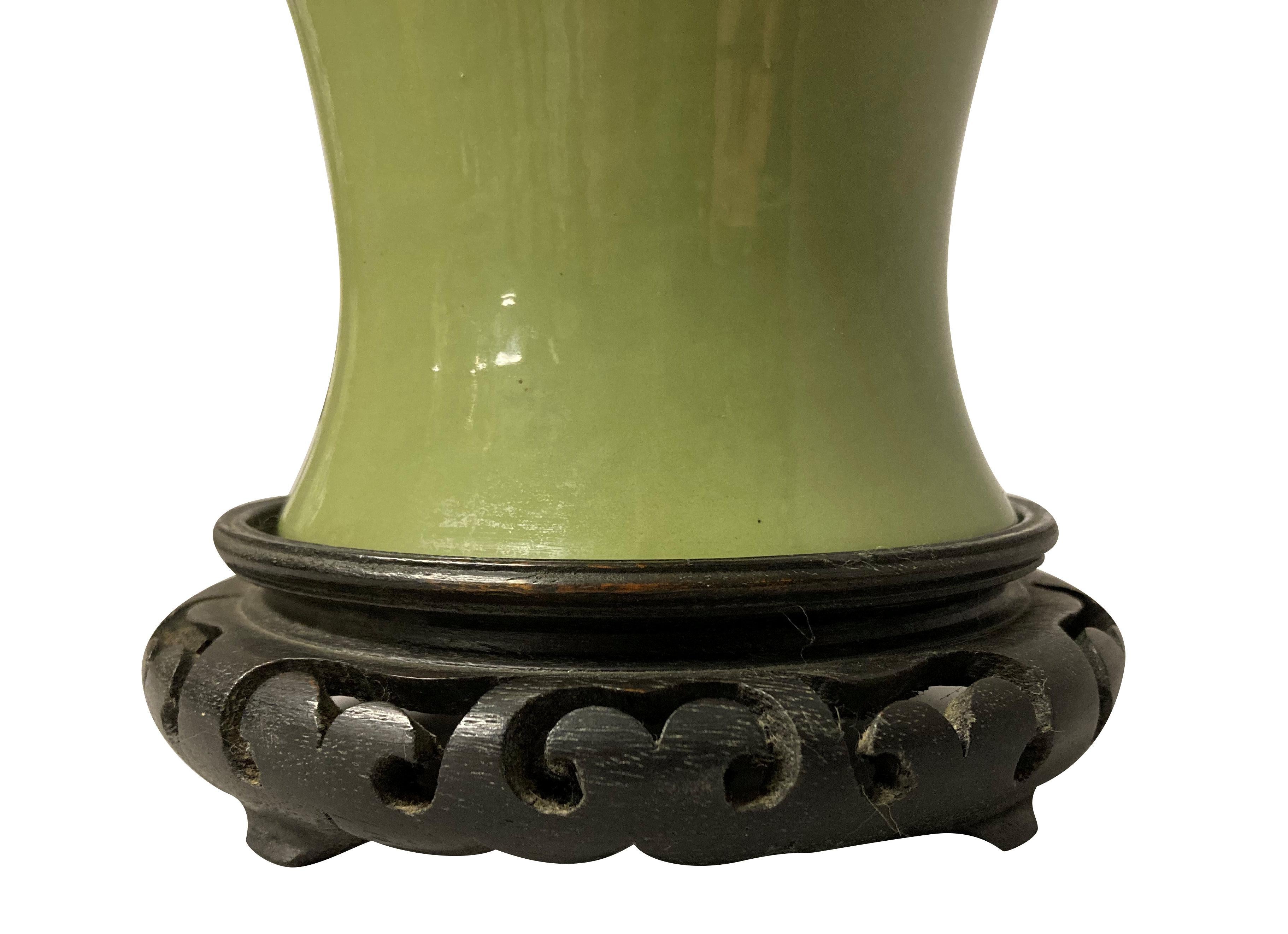 Cinese Lampada cinese in porcellana smaltata verde in vendita