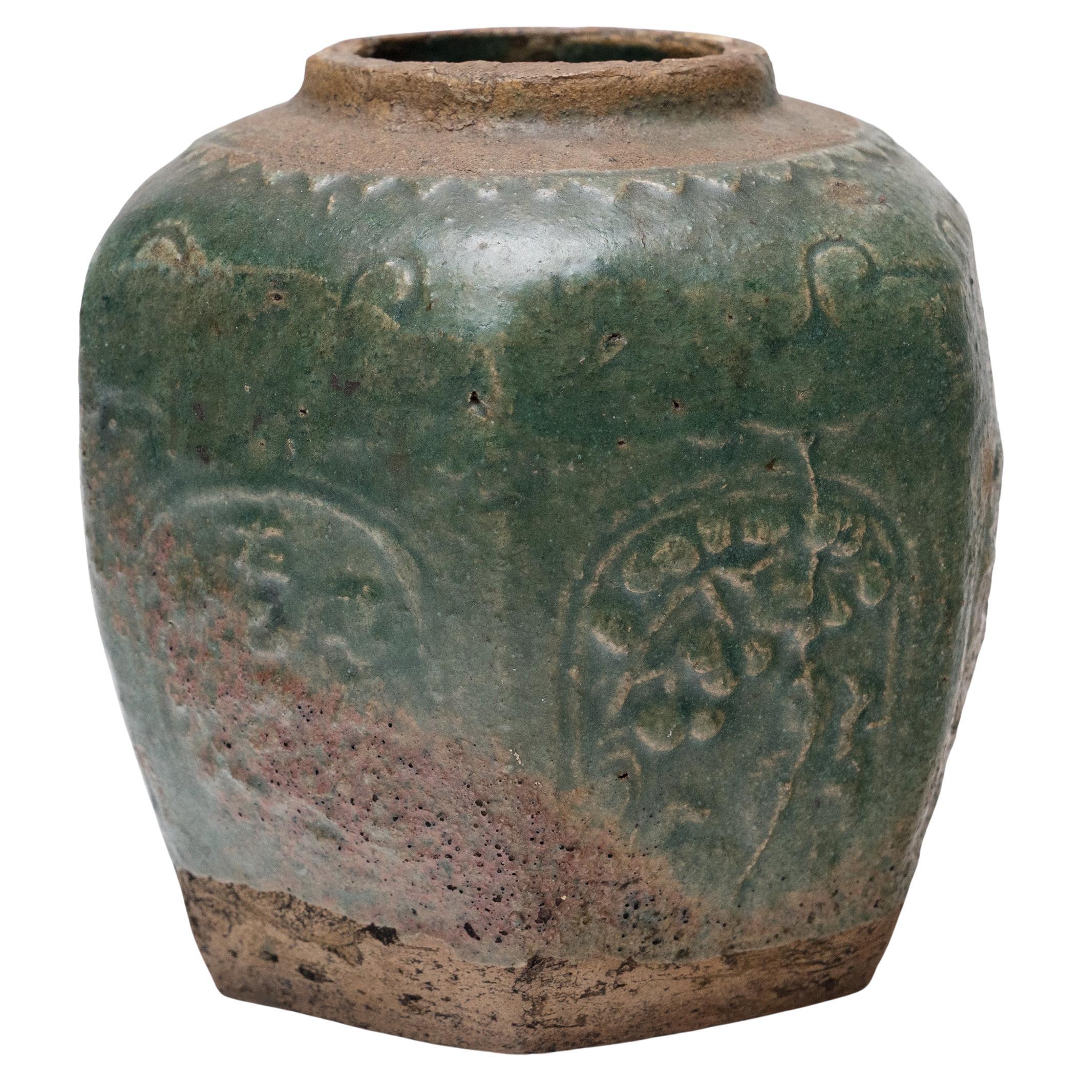 Chinese Green Glazed Salt Jar, c. 1800 For Sale