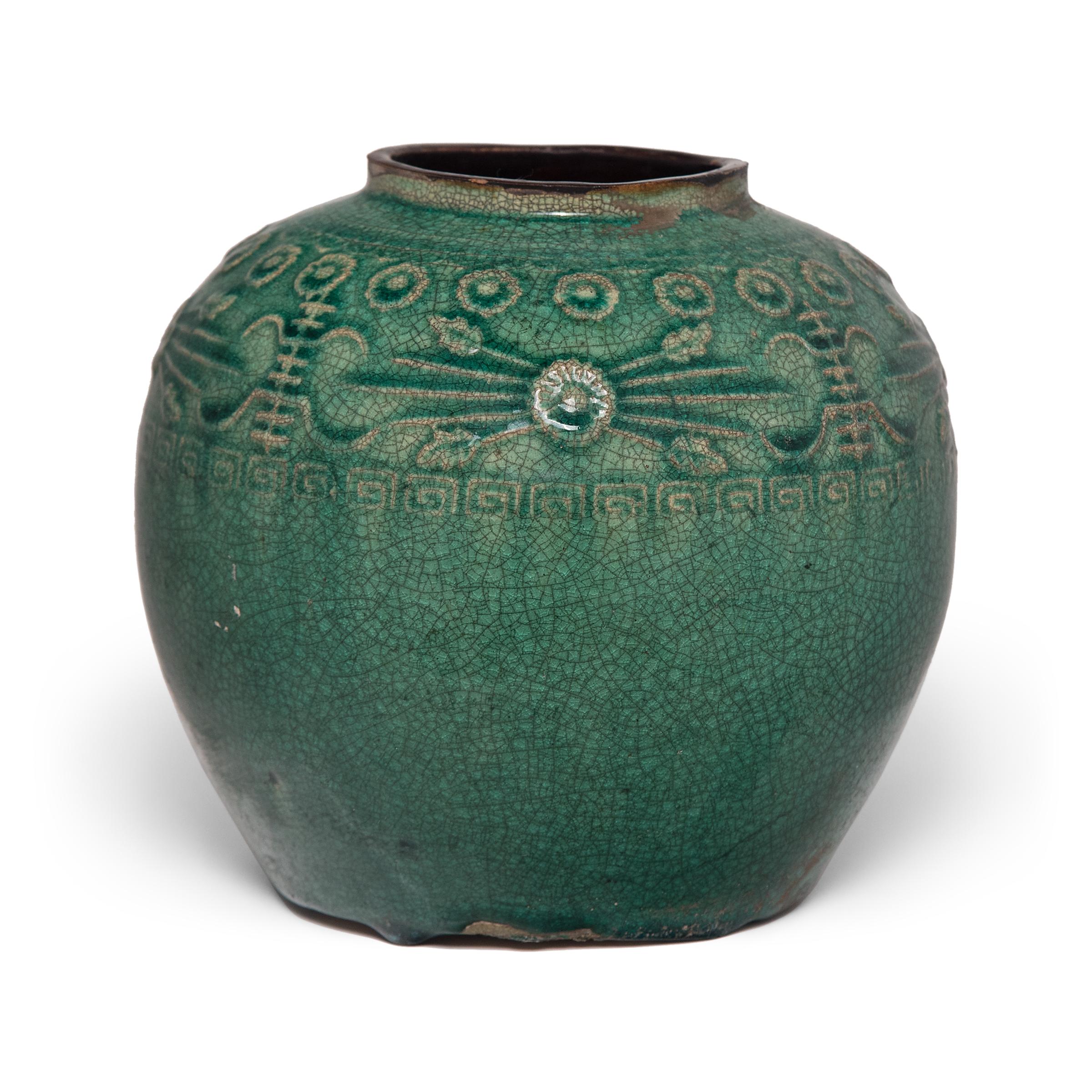 Chinese Green Glazed Salt Jar, c. 1900 In Good Condition In Chicago, IL