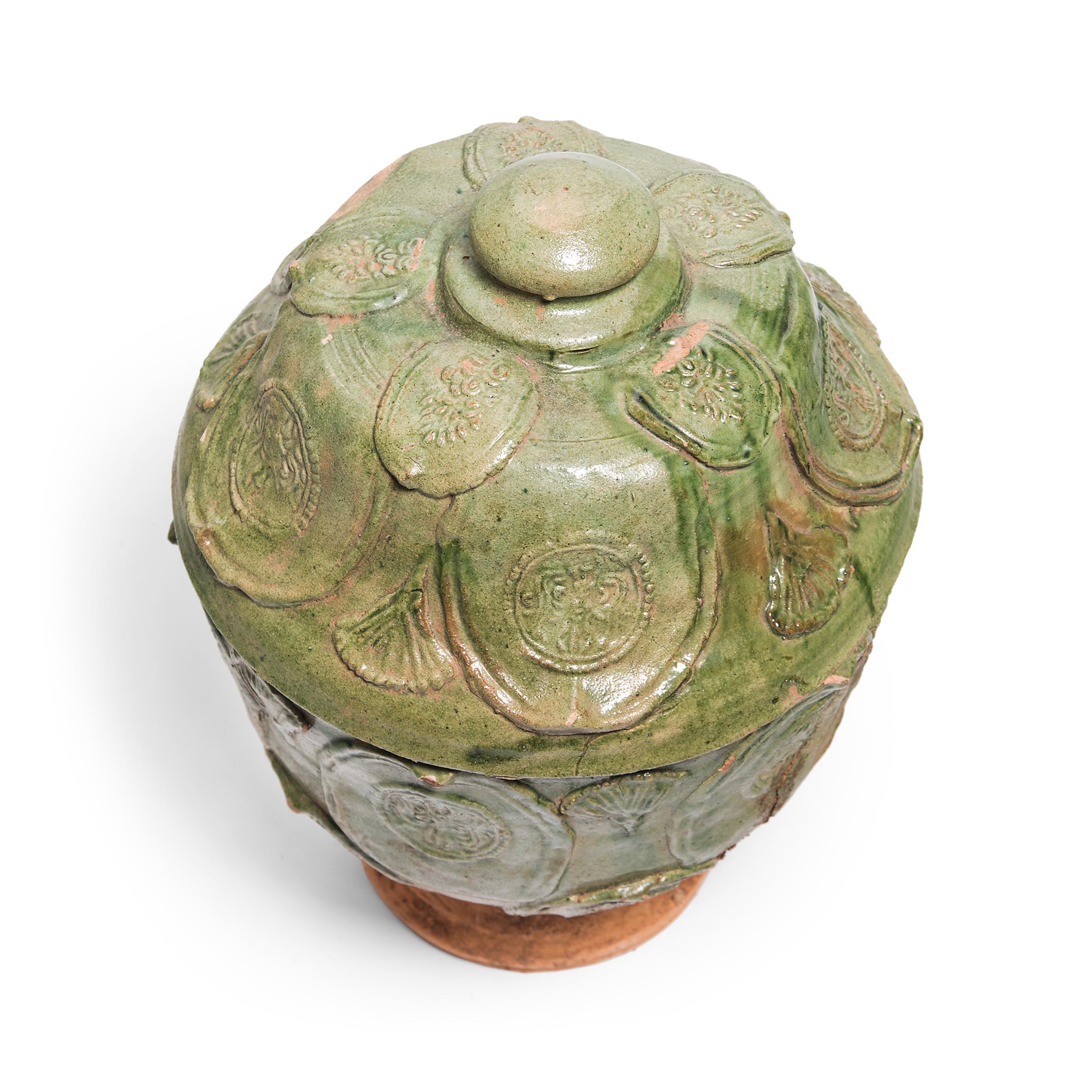 Chinese Green Glazed Temple Jar, c. 1900 1