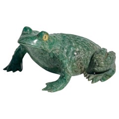 Chinese Green Hardstone Frog Sculpture, Mid to Late 20th Century