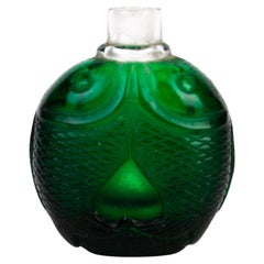 Chinese Green Peking Glass Fish Snuff Bottle