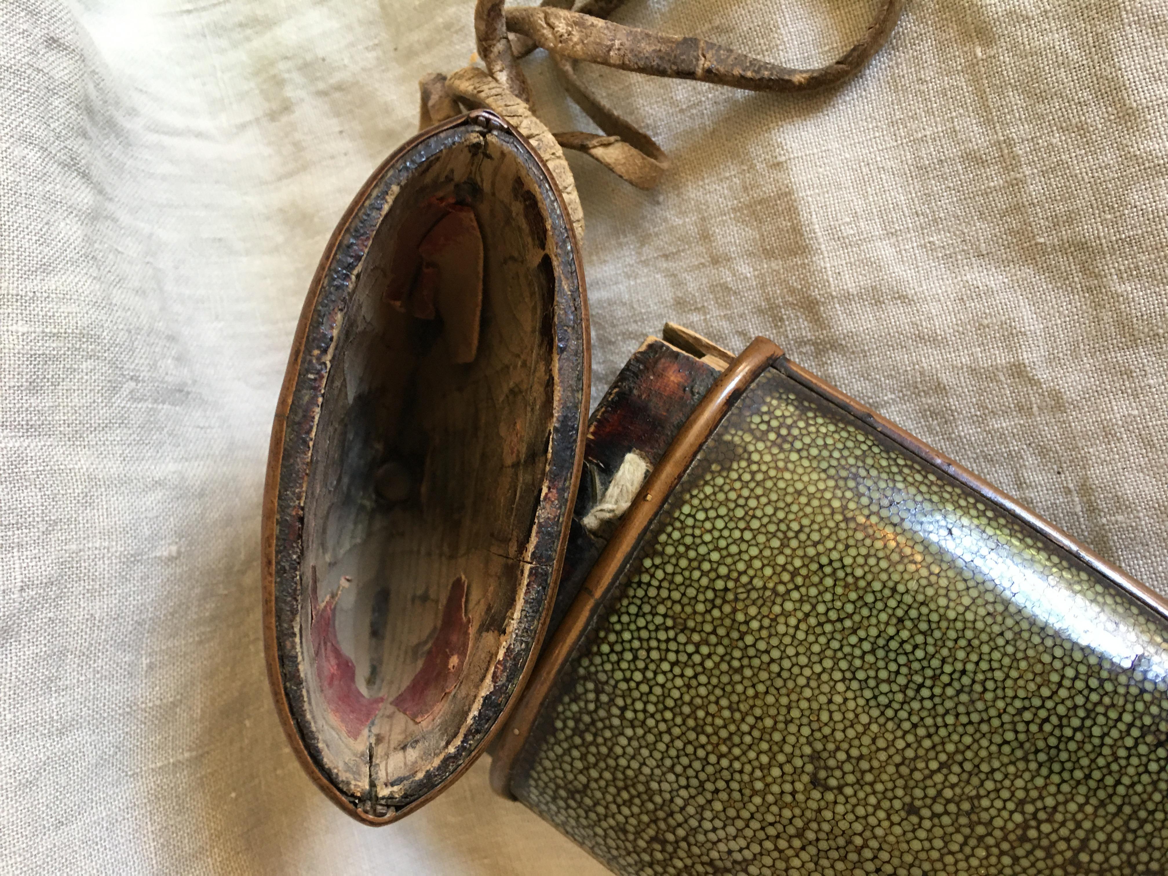 Chinese Green Shagreen Brass Mounted Eyeglass Case, Early 20th Century 2