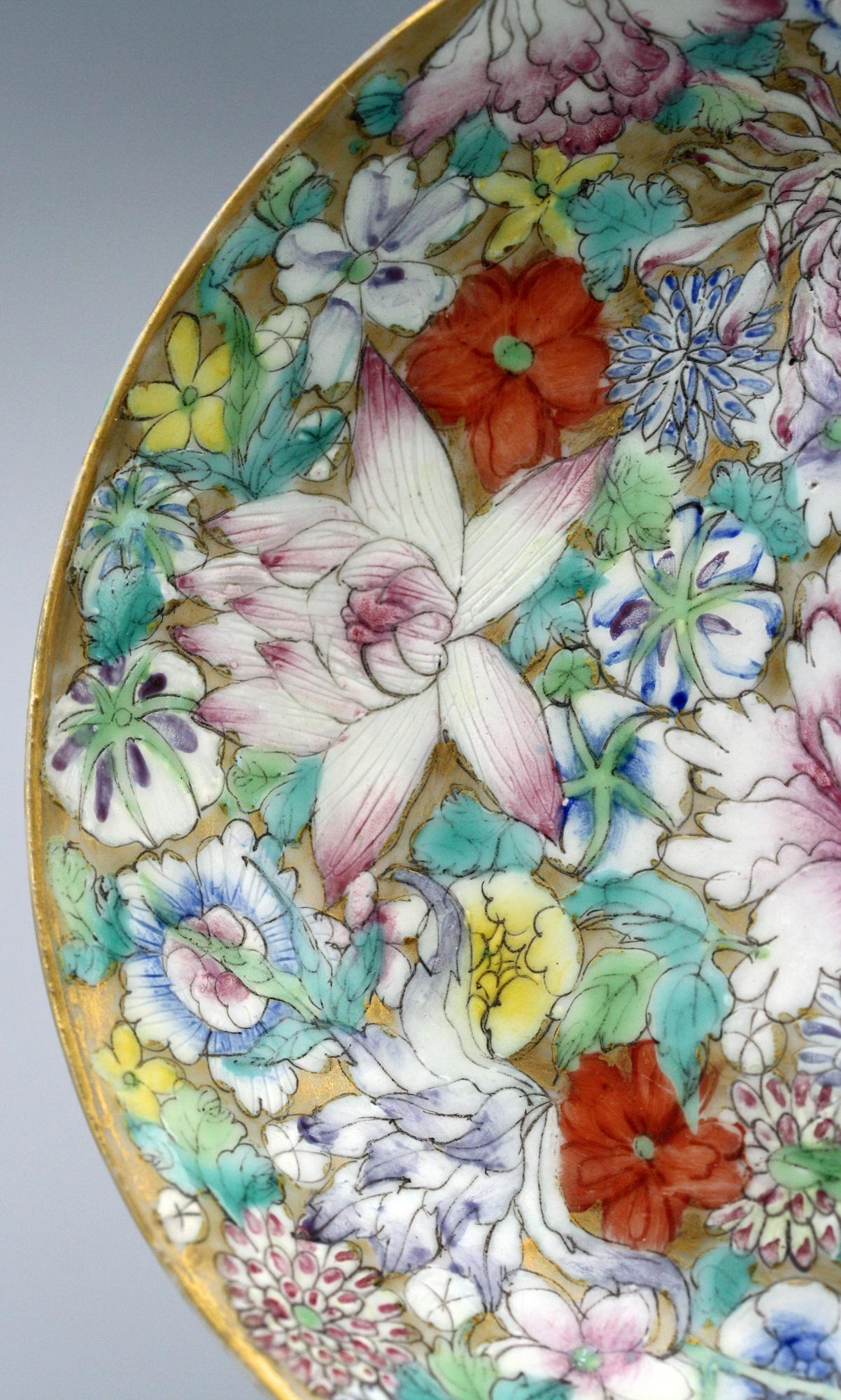 Chinese Guangxu Hand Painted Millefleur Porcelain Saucer Dish For Sale 7