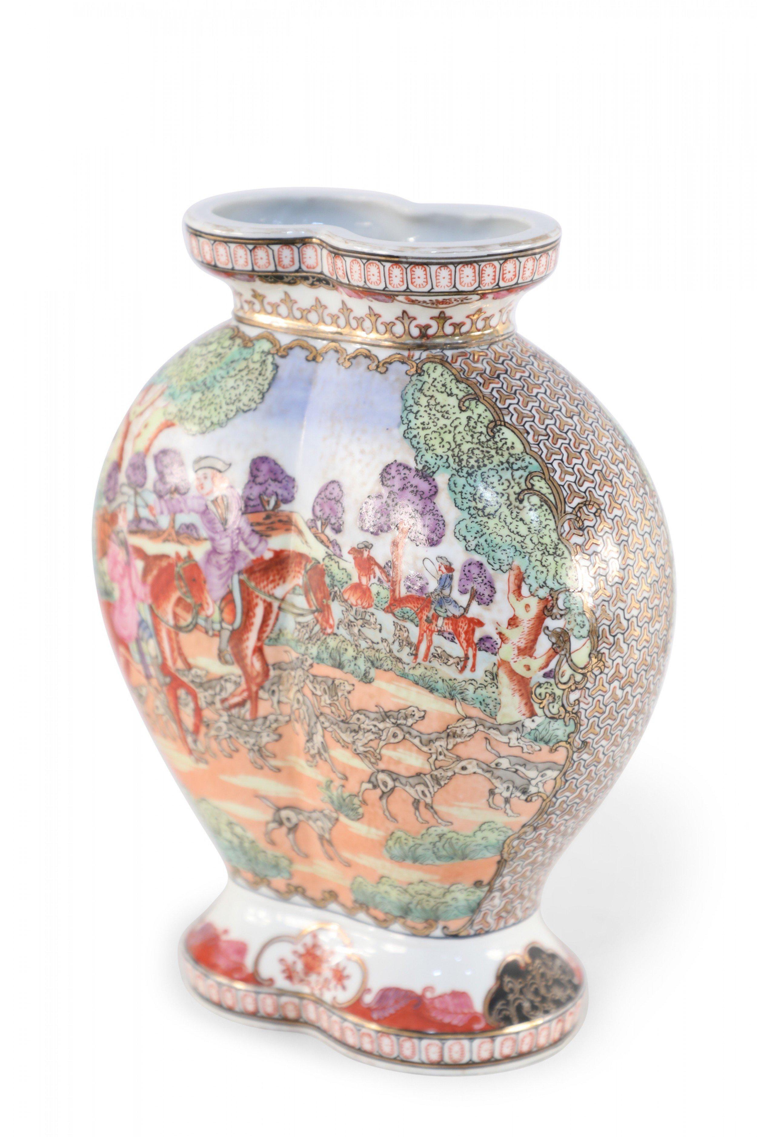 Chinese Guangzhou Dog Hunt Scene Conjoined Vase For Sale 2