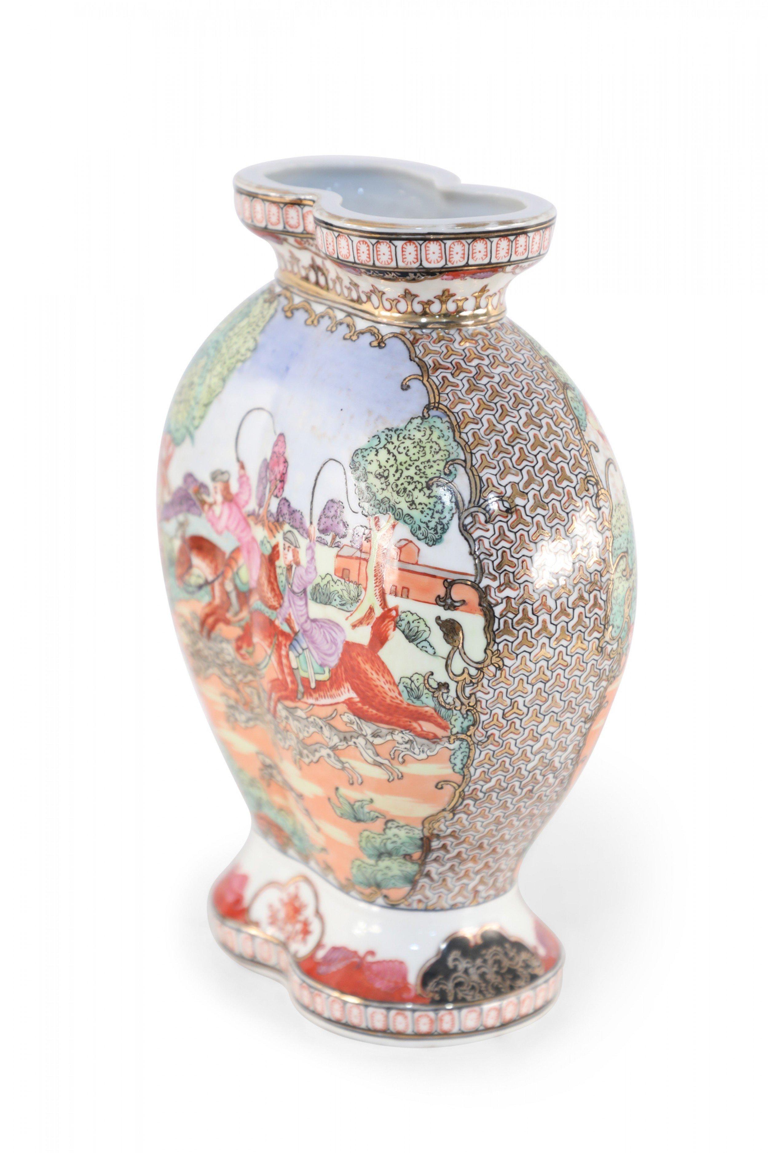 Chinese Guangzhou Dog Hunt Scene Conjoined Vase For Sale 5