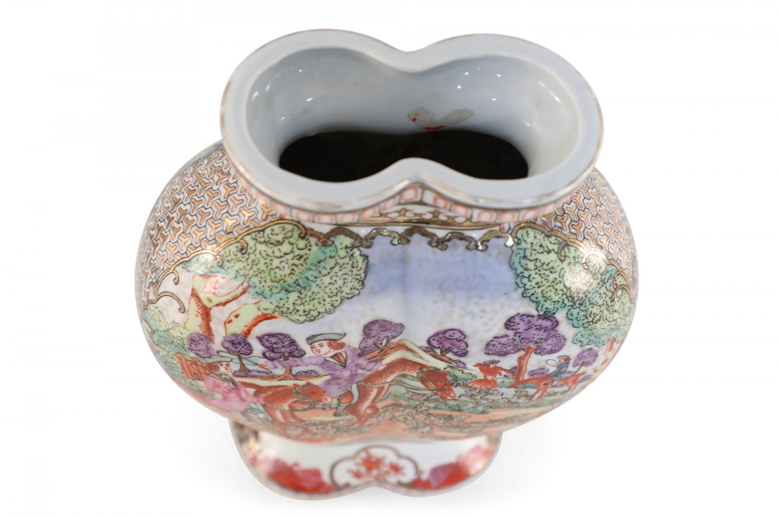 Chinese Guangzhou Dog Hunt Scene Conjoined Vase For Sale 1