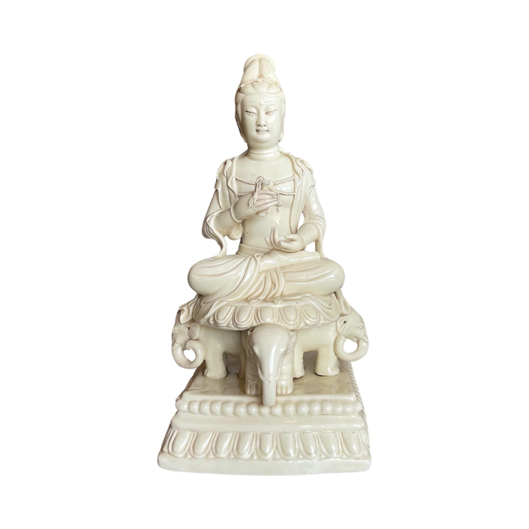 Chinese Guanyin Porcelain Sculpture For Sale 1
