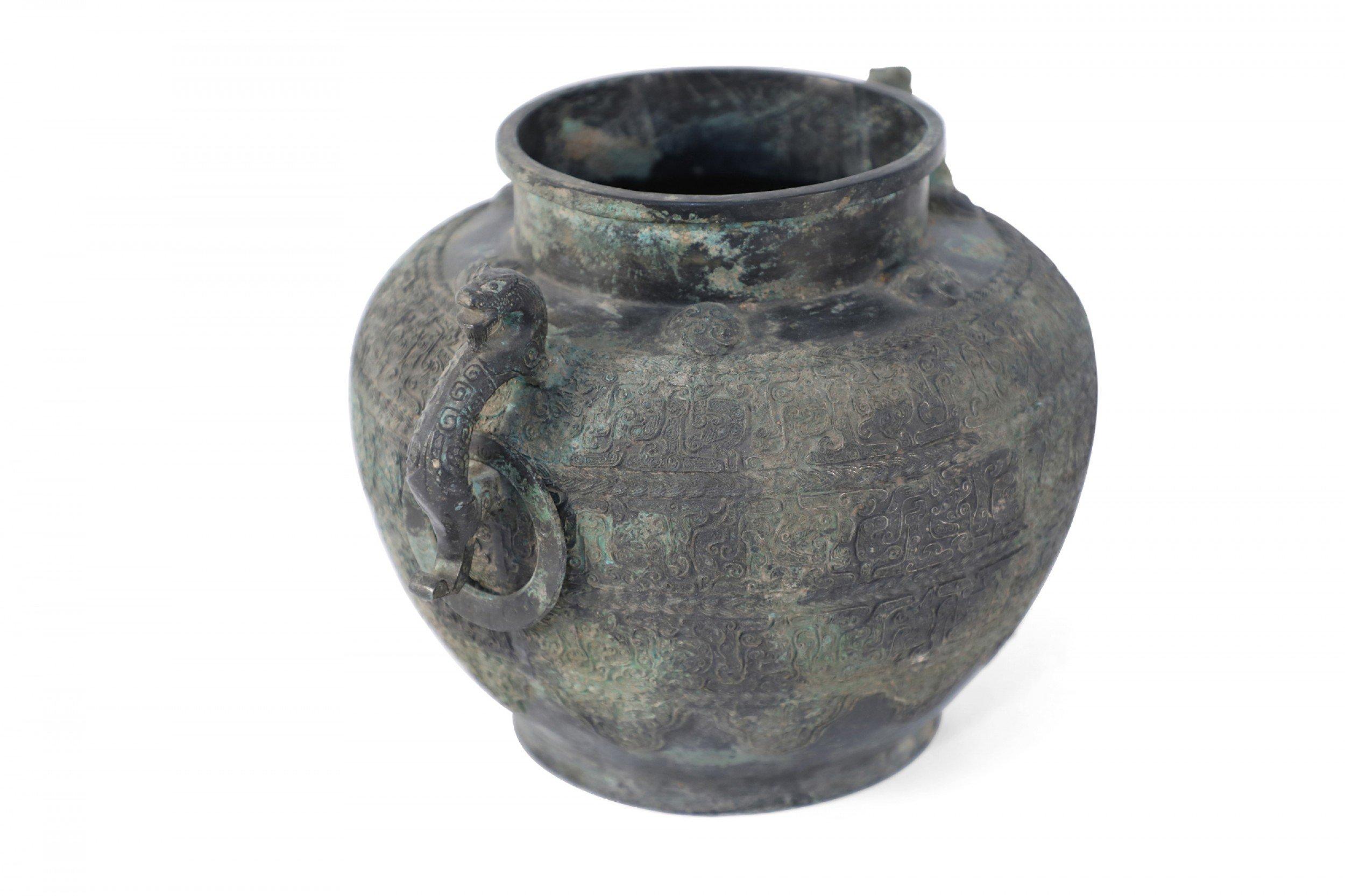 Chinese Han Dynasty-Style Patinated Bronze Handled Pot For Sale 1
