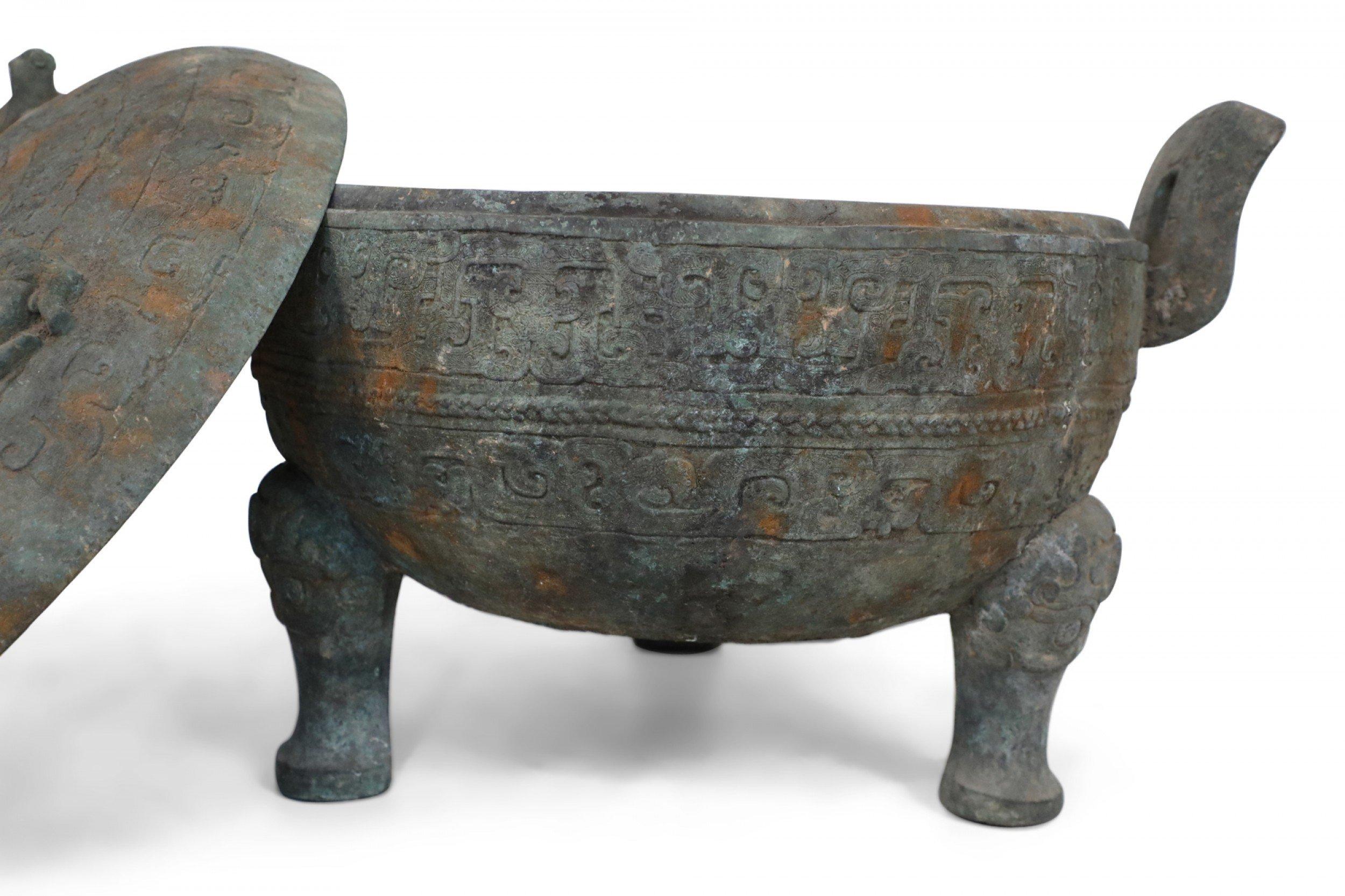 Chinese Han Dynasty Style Patinated Bronze Lidded and Footed Pot For Sale 6