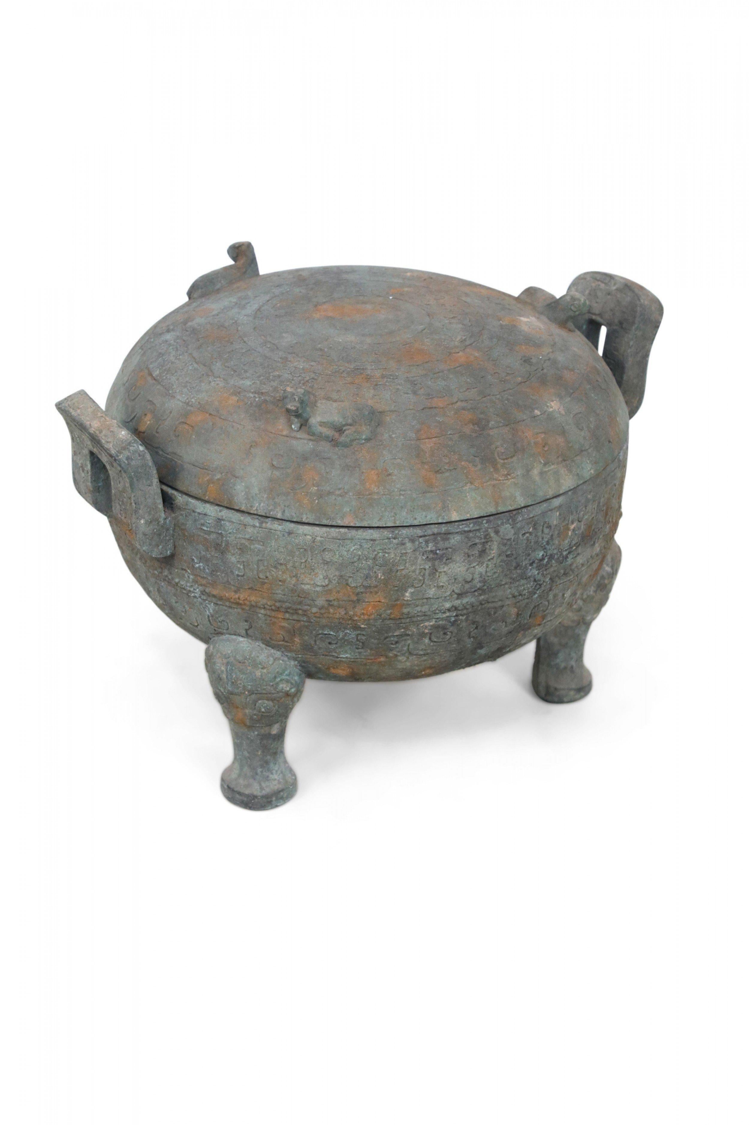Chinese Han Dynasty Style Patinated Bronze Lidded and Footed Pot For Sale 1