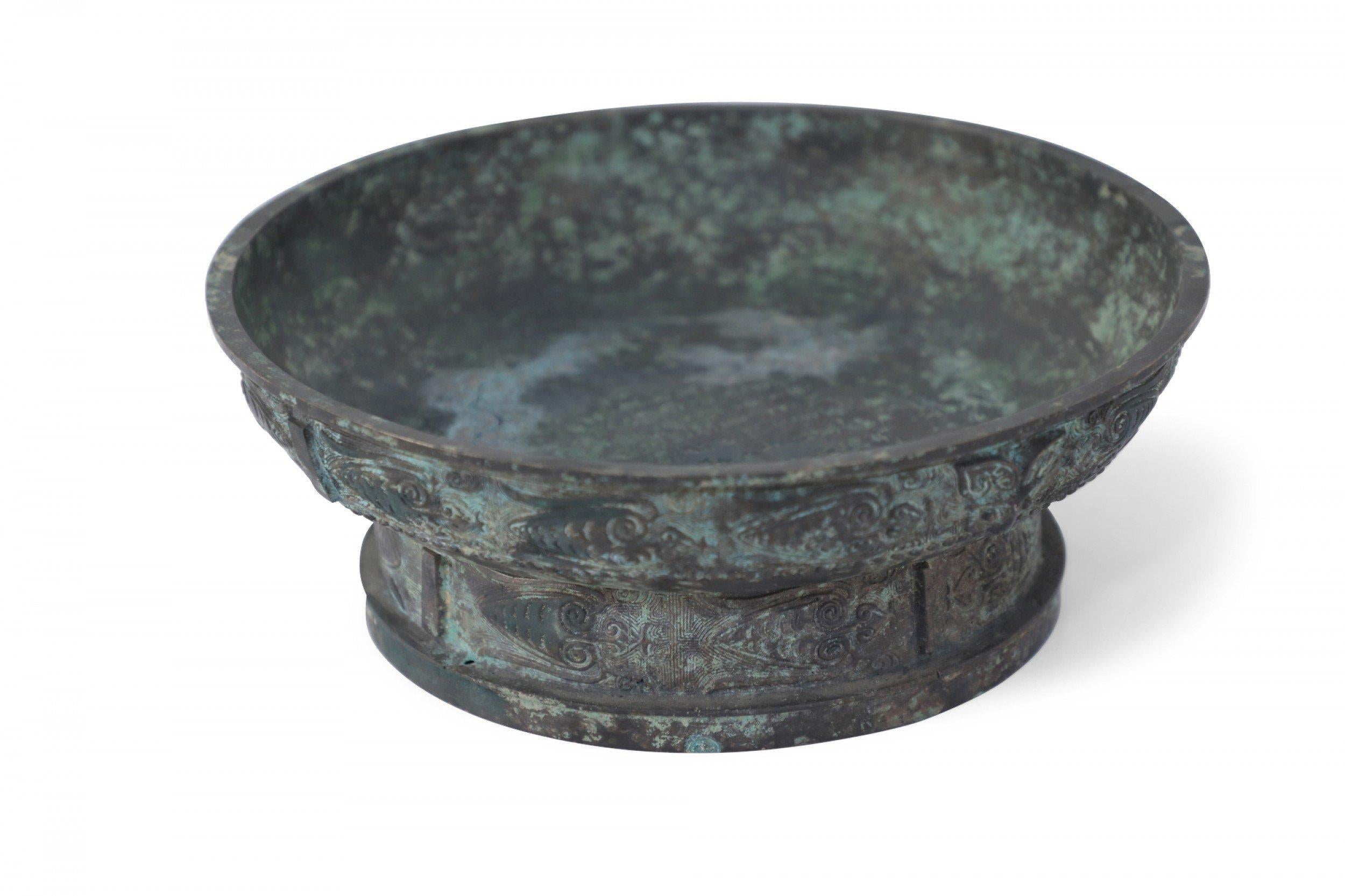 Chinese Han Dynasty-Style Patinated Bronze Shallow Bowl In Good Condition For Sale In Queens, NY