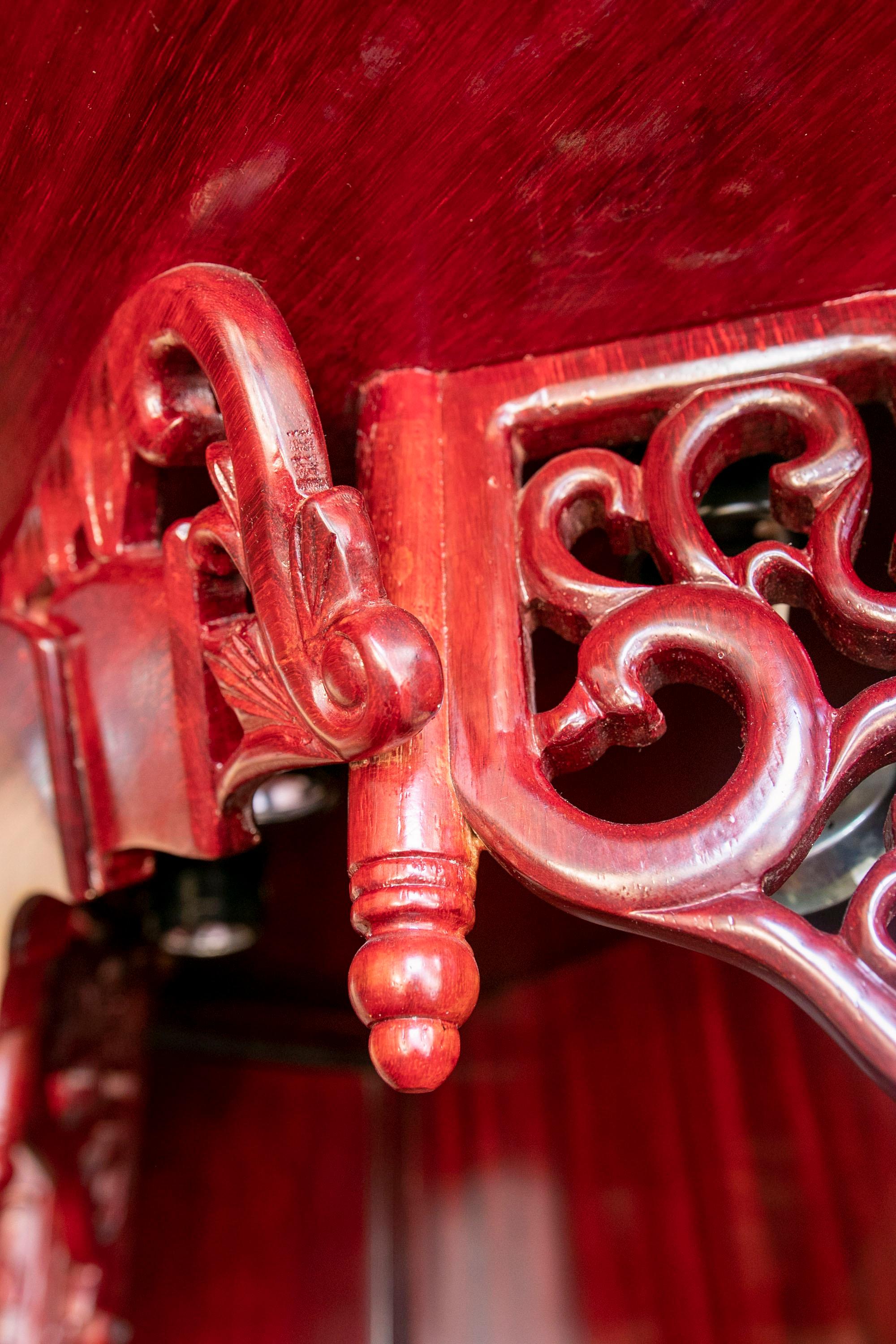 Chinese Hand-Carved Altar of Mahogany Wood and Lower Part with Doors and Drawers For Sale 12