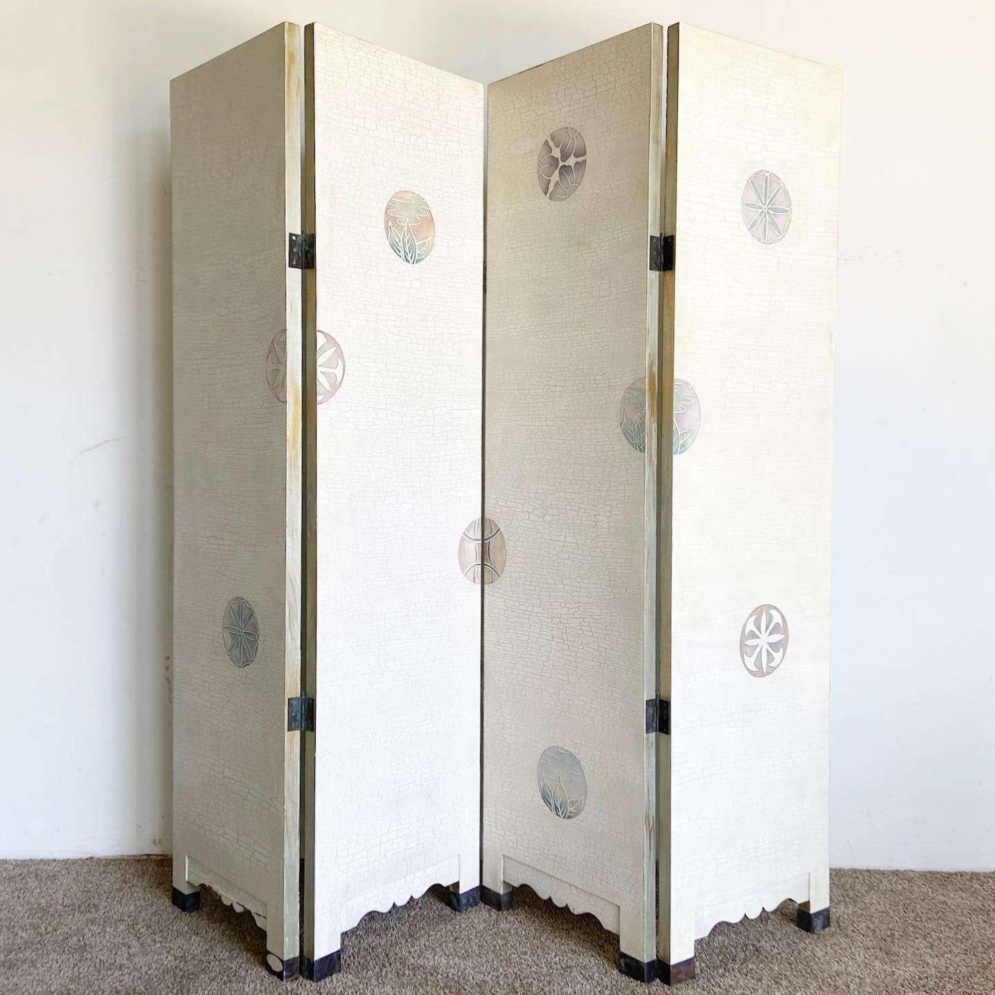Chinese Hand Carved and Painted Native Tribal Room Divider - 4 Panels In Good Condition For Sale In Delray Beach, FL