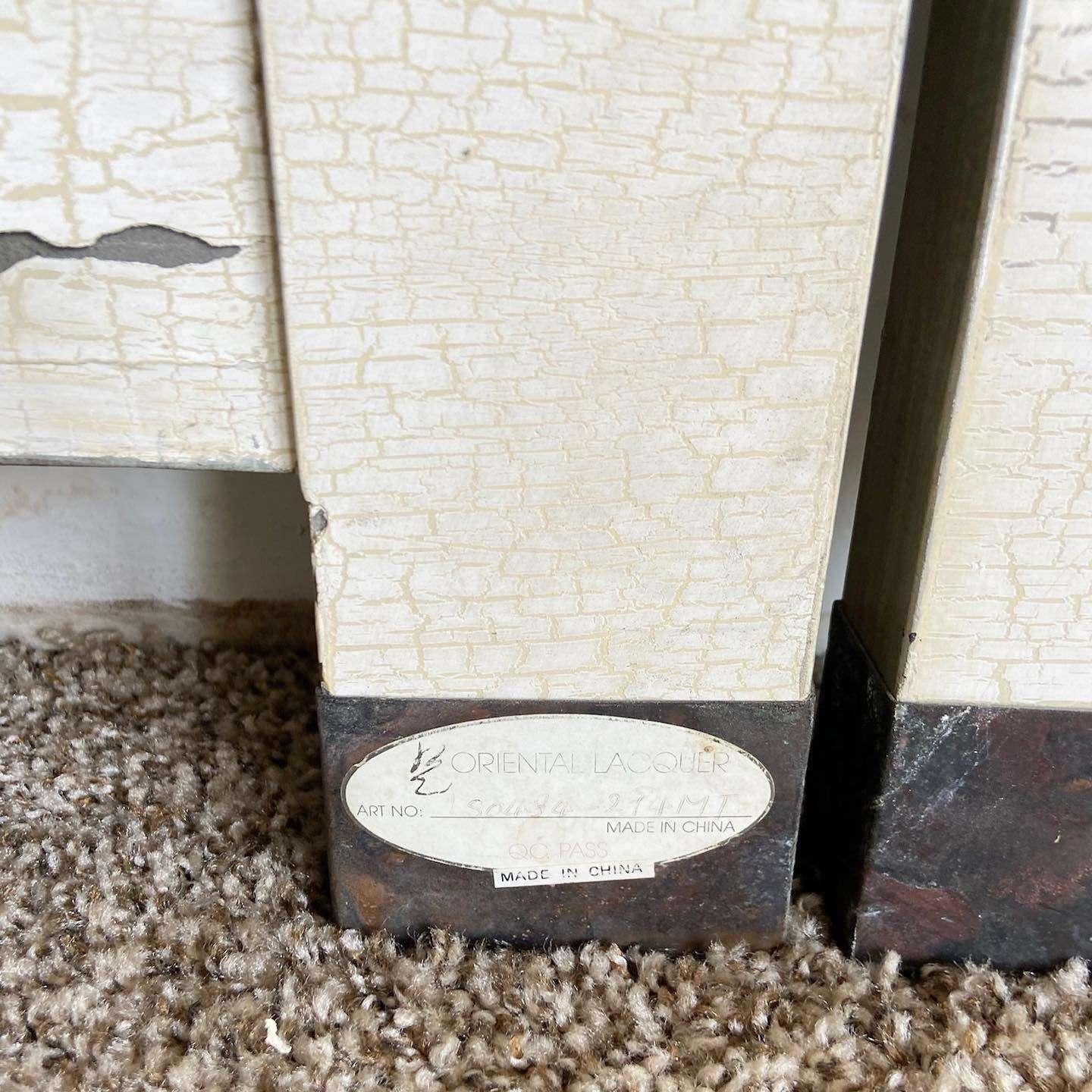 Bois Diviseur de pièce tribal chinois sculpté et peint à la main - 4 panneaux en vente