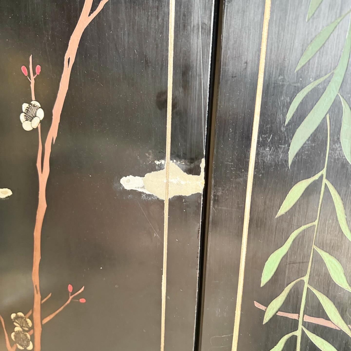 Chinese Hand Carved and Painted Room Divider/Screen In Good Condition For Sale In Delray Beach, FL