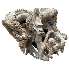 Scultura in legno di drago cinese intagliata a mano