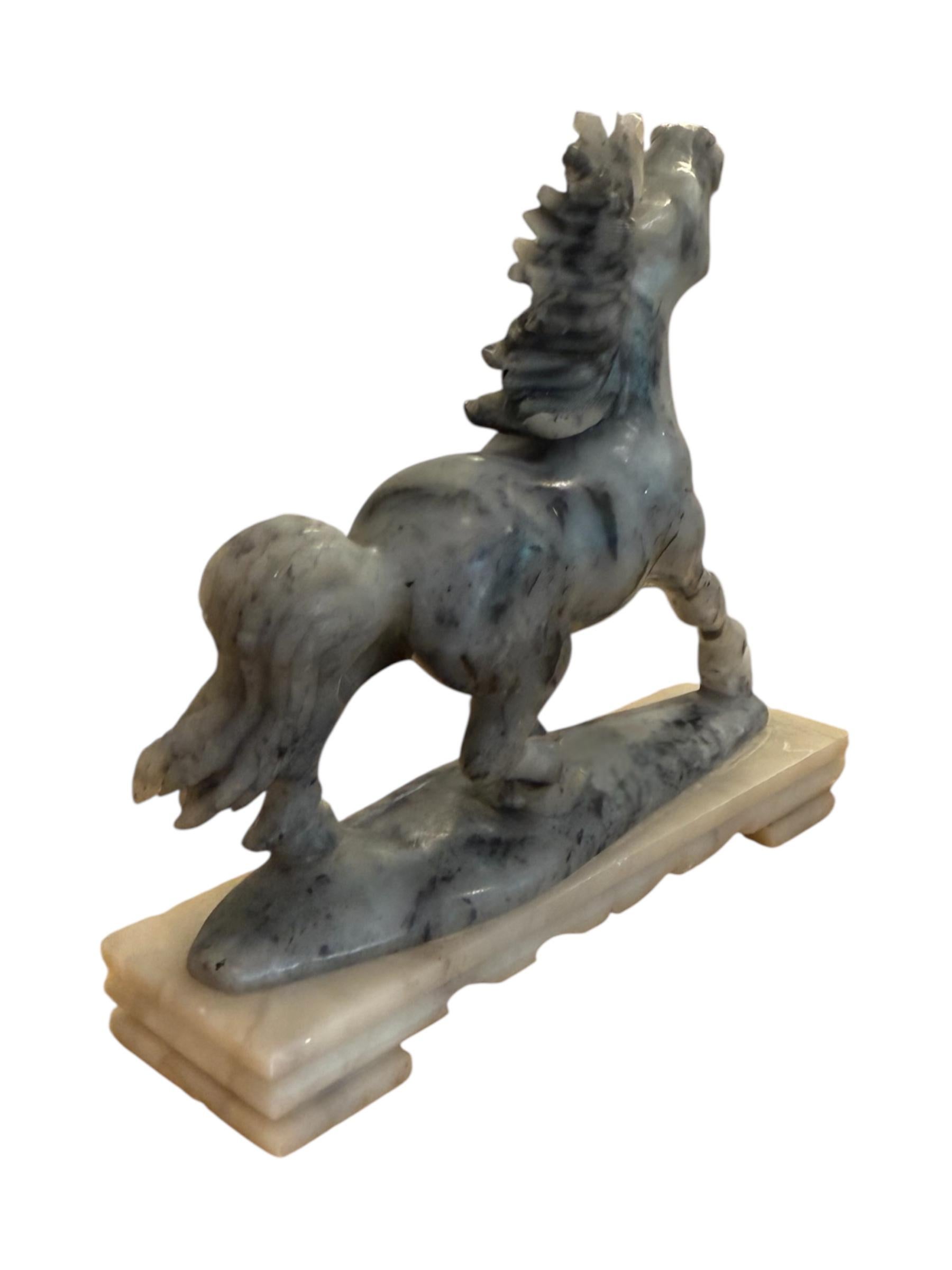 Chinese Hand Carved Jade Marble Horse Sculpture Chino en venta