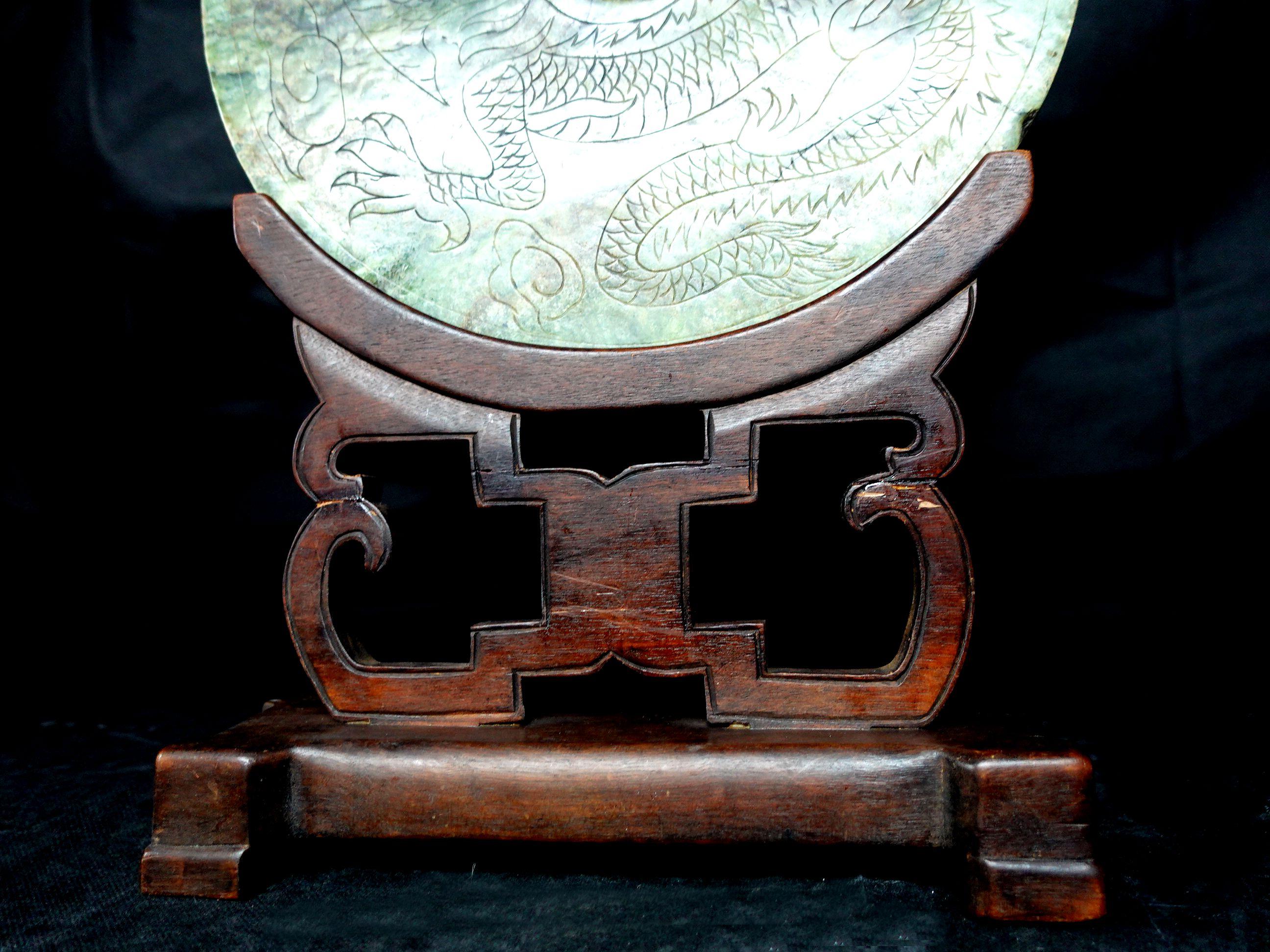 Chinese Hand Carved Jade on Wooden Stand, Ric070 For Sale 7