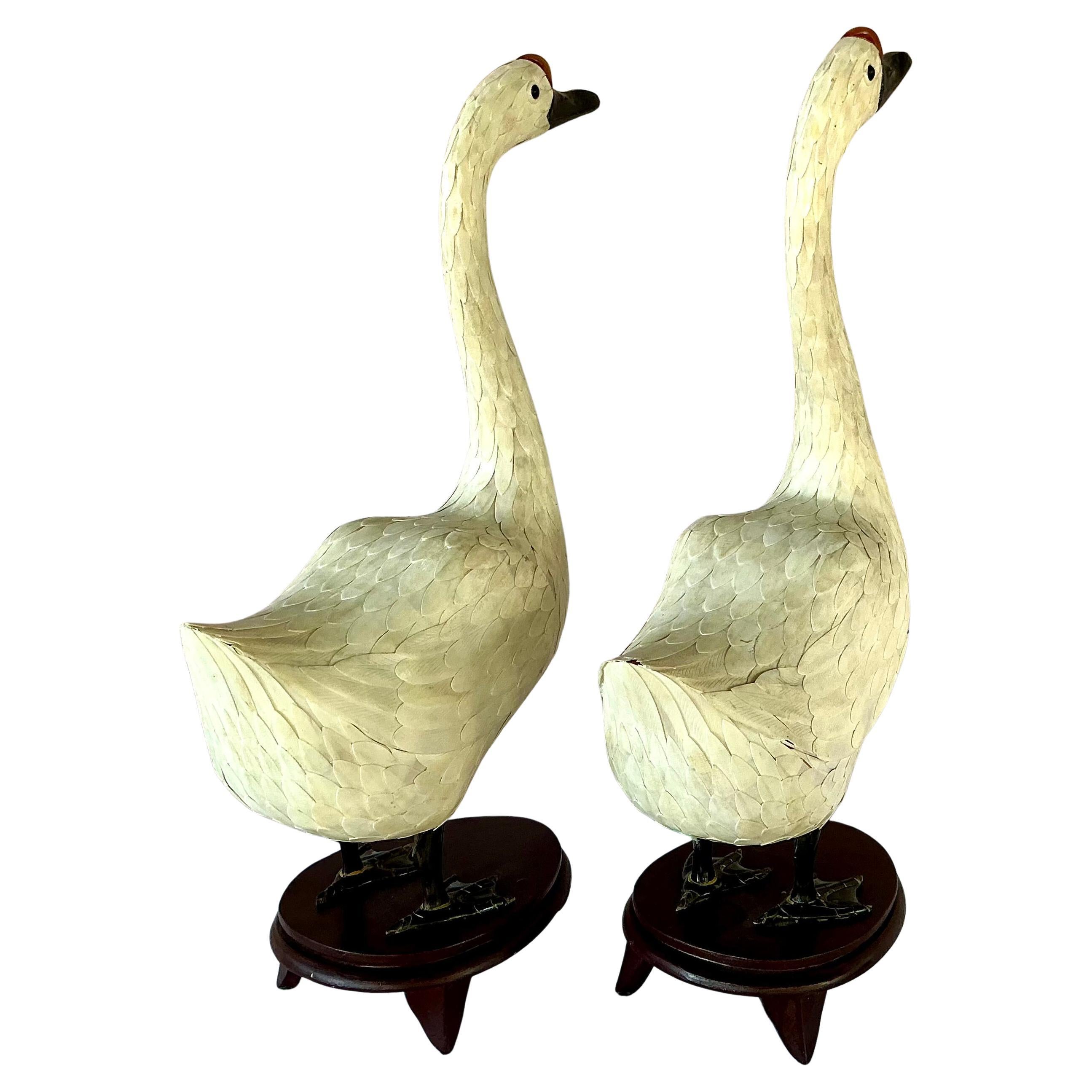 Chinese Hand-Cut Tessellated Bone Veneered Geese, A Pair Exportación china en venta