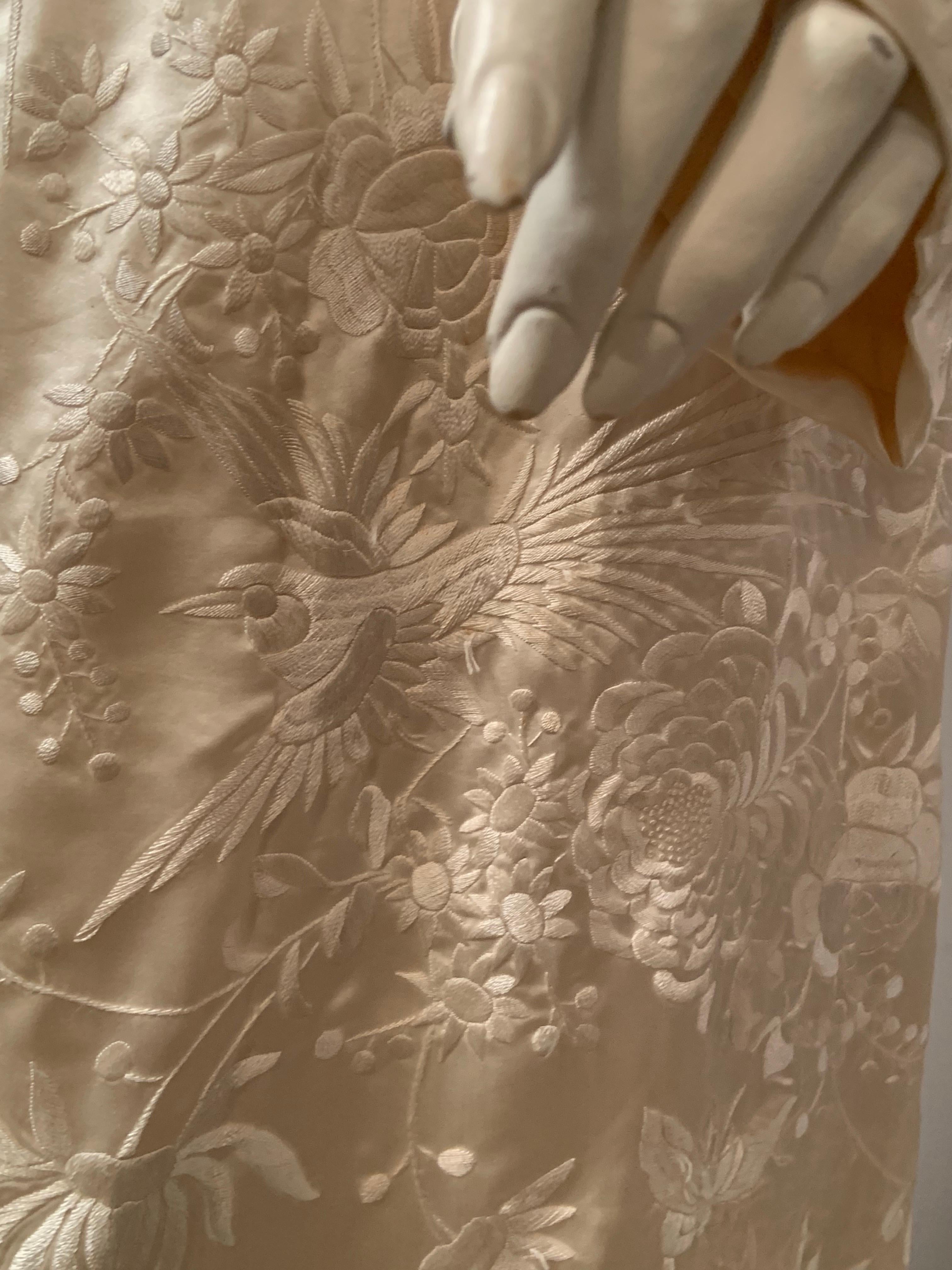 Chinese Hand Embroidered Cream on Cream Silk Coat For Sale 6