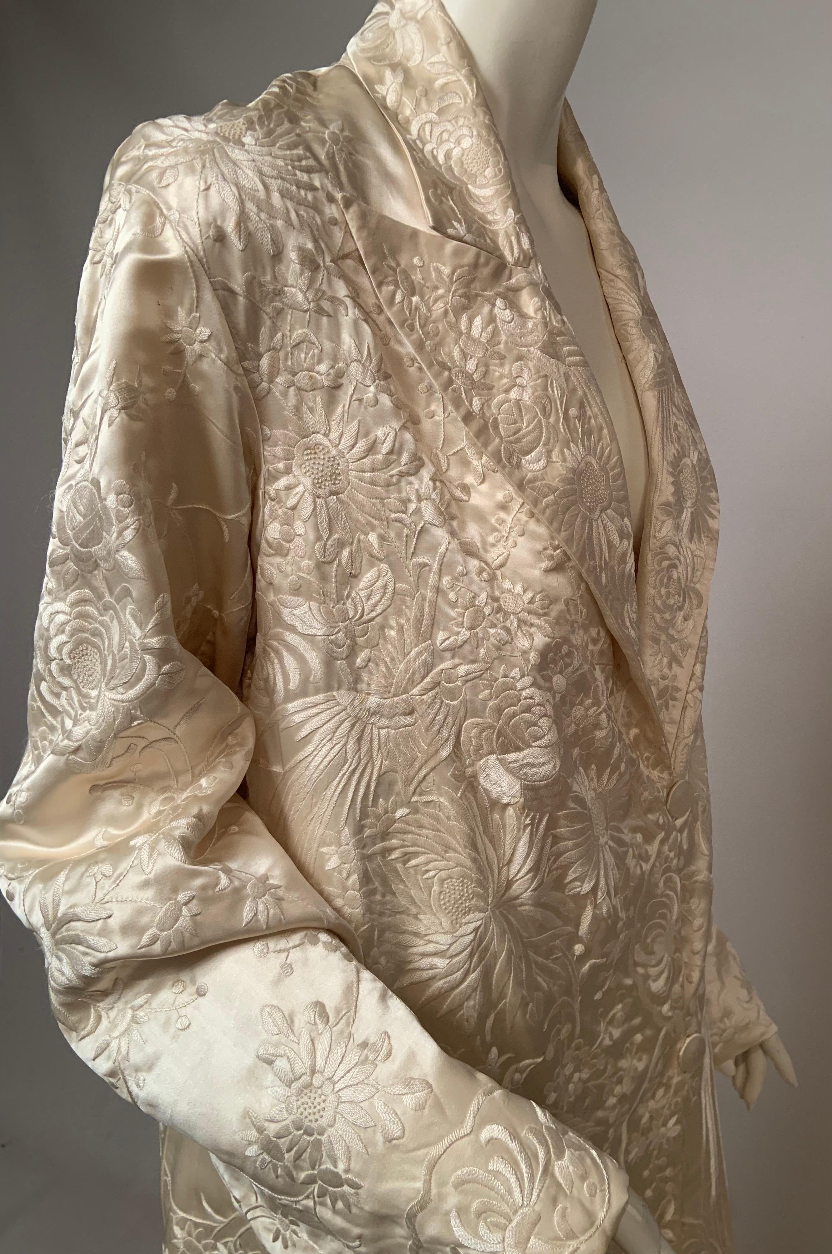 Chinese Hand Embroidered Cream on Cream Silk Coat For Sale 7
