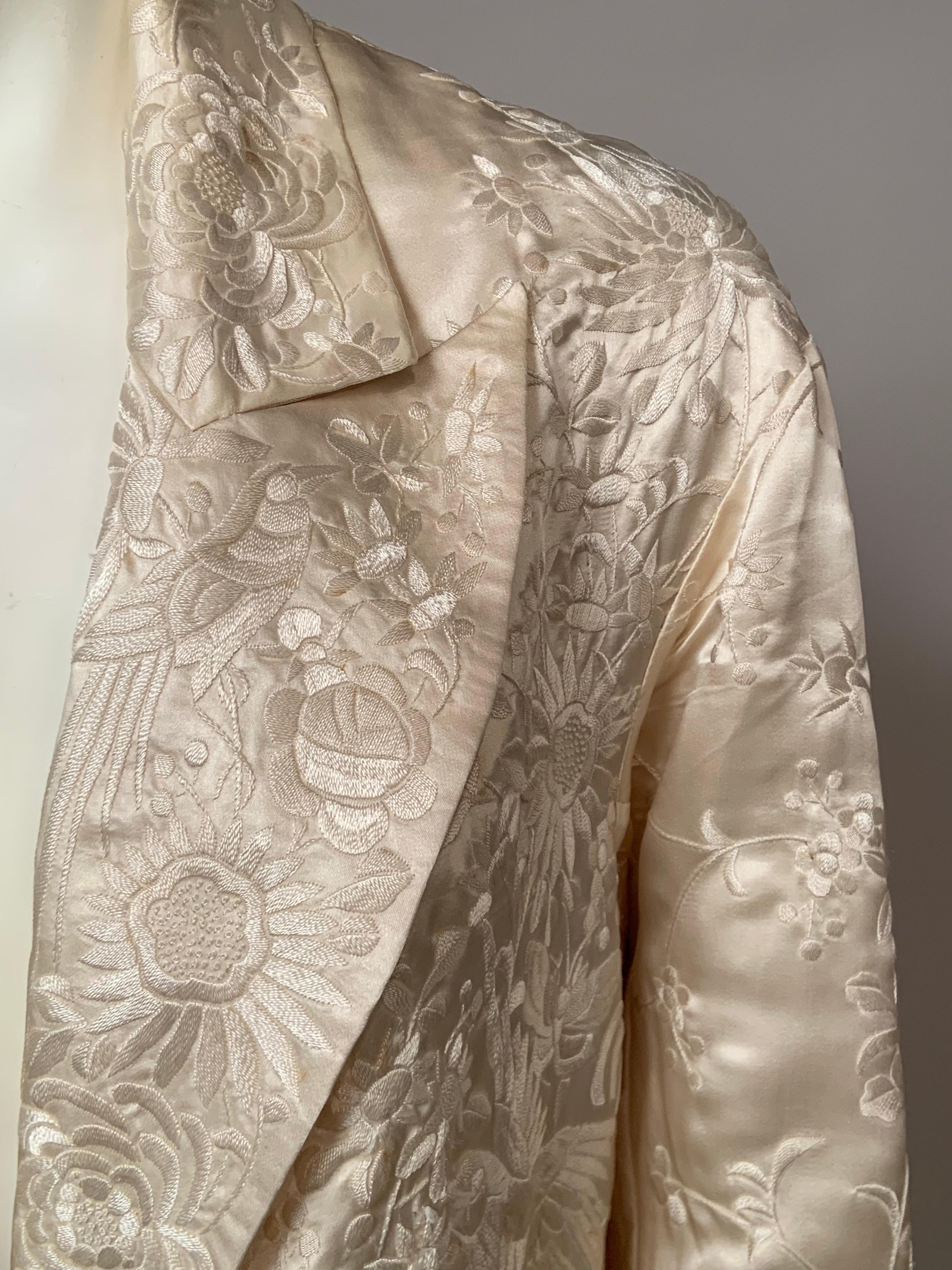Chinese Hand Embroidered Cream on Cream Silk Coat In Excellent Condition For Sale In New Hope, PA