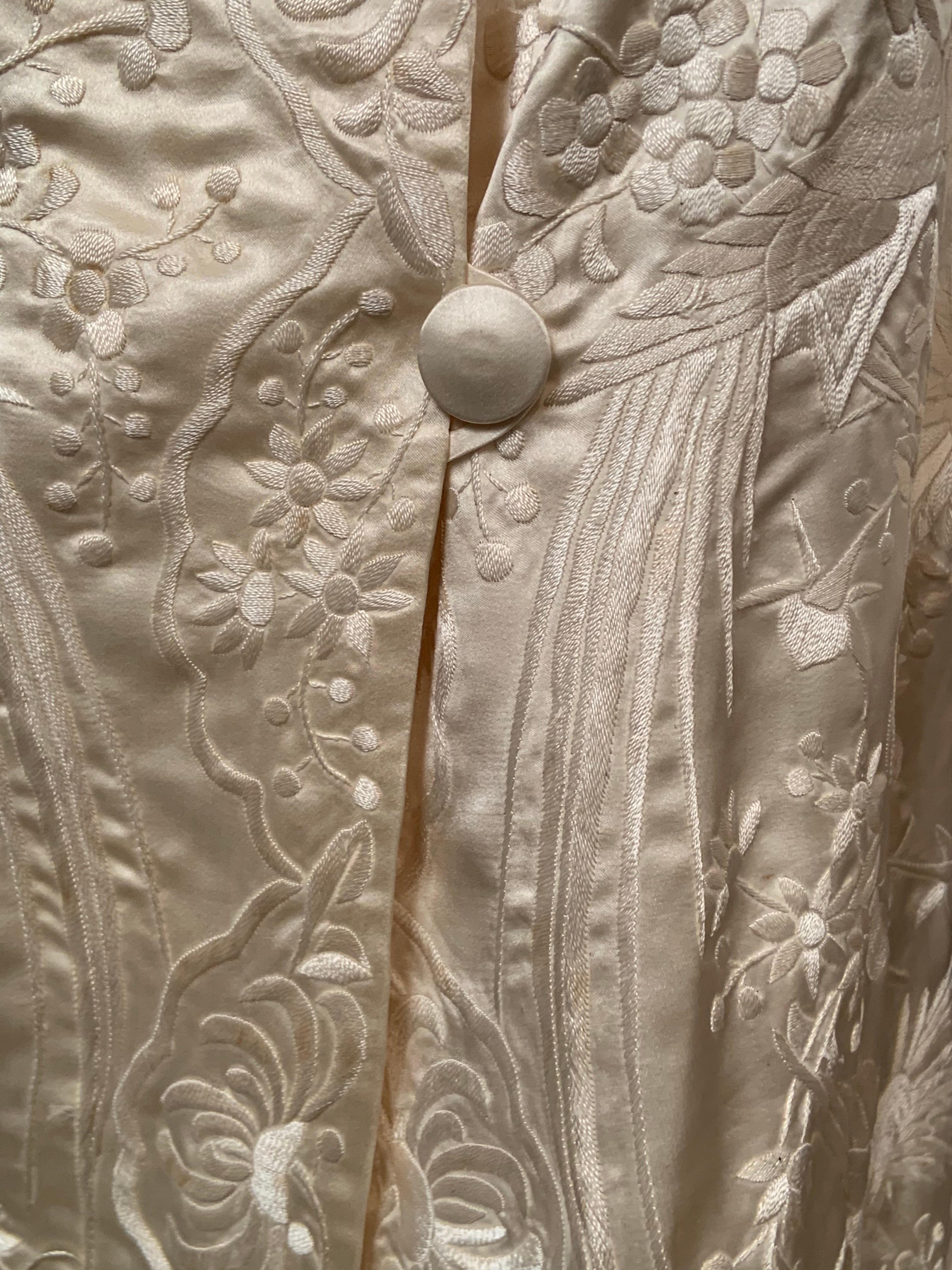 Chinese Hand Embroidered Cream on Cream Silk Coat For Sale 1
