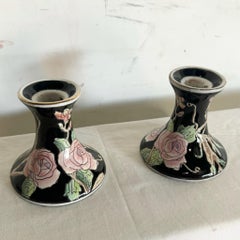 Portavelas chinos pintados a mano y grabados en negro y rosa