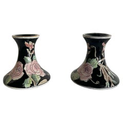 Bougeoirs chinois noirs et roses peints et gravés à la main