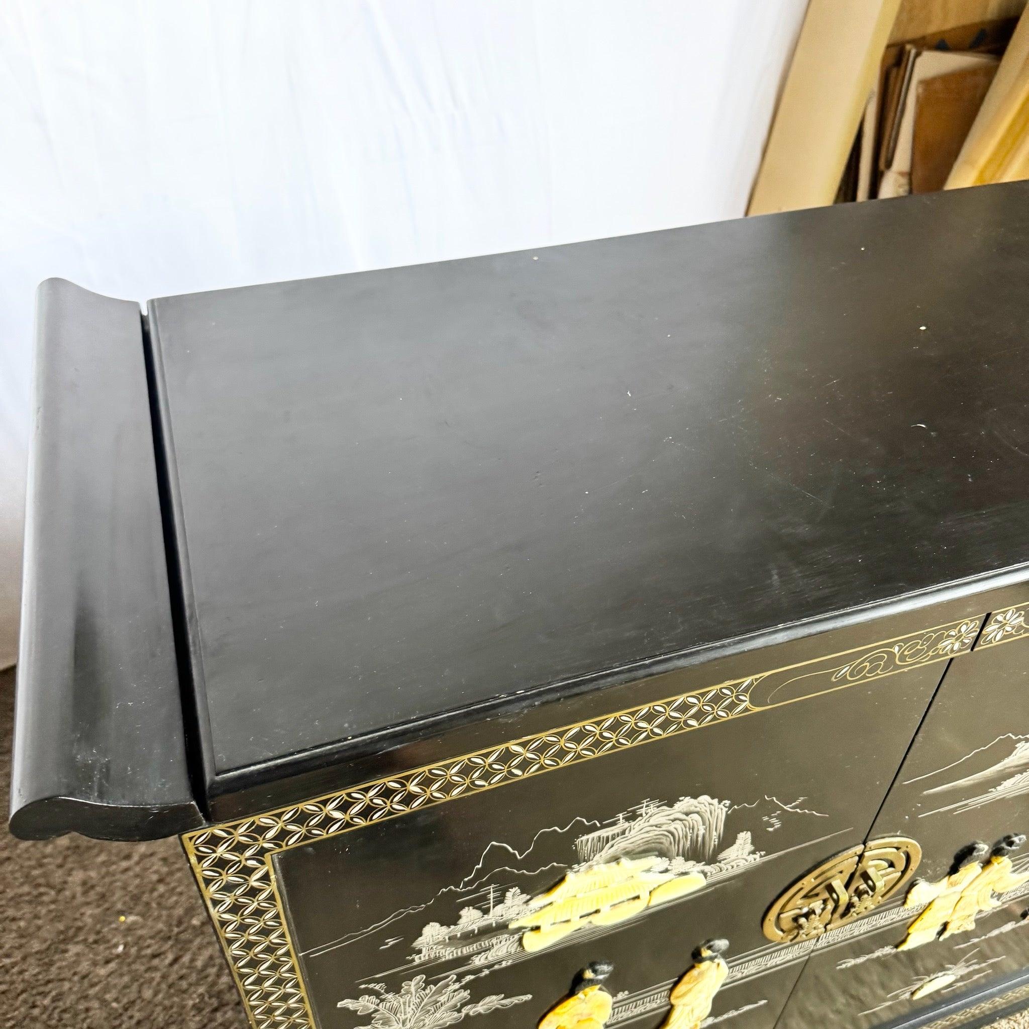 Chinese Hand Painted Black Lacquered Dry Bar With Mother of Pearl Accents In Good Condition For Sale In Delray Beach, FL