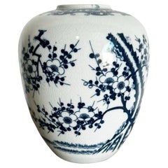 Chinesische handbemalte Vase aus blauem und weißem Porzellan