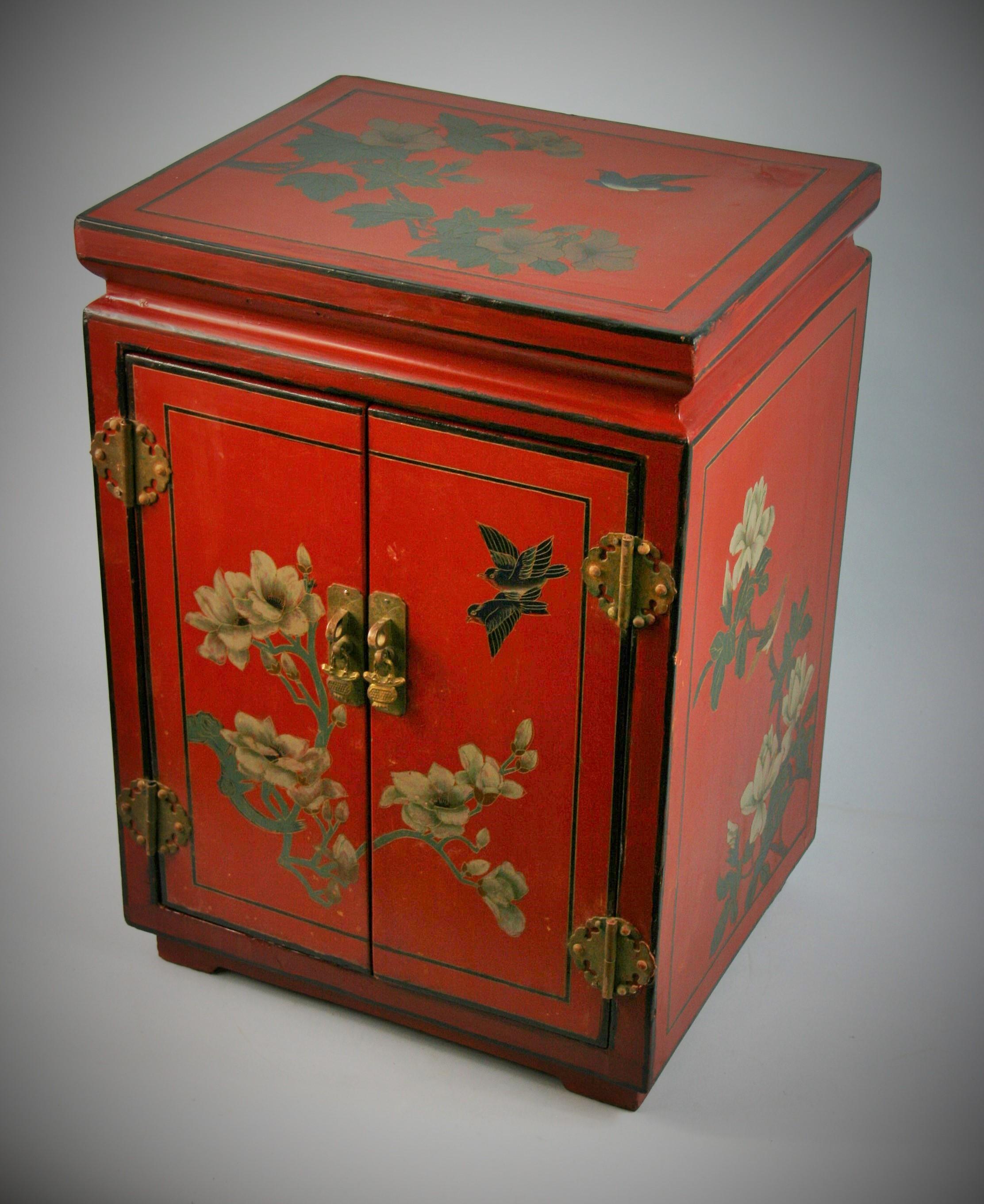 3-567 hand painted Chinese cabinet/side table.