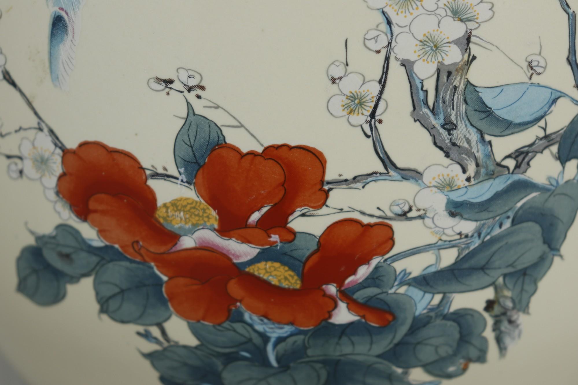 Lámpara de mesa de cerámica china pintada a mano siglo XX en venta