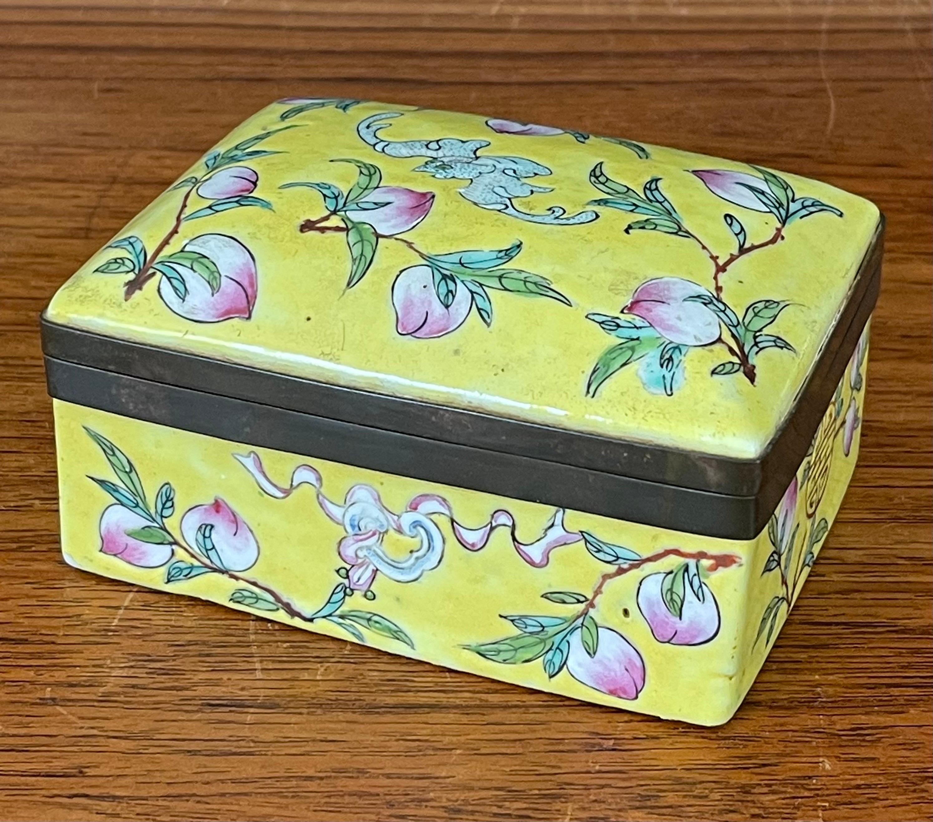 Pottery Chinese Hand Painted Ceramic Trinket Box For Sale
