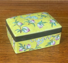 Chinese Hand Painted Ceramic Trinket Box
