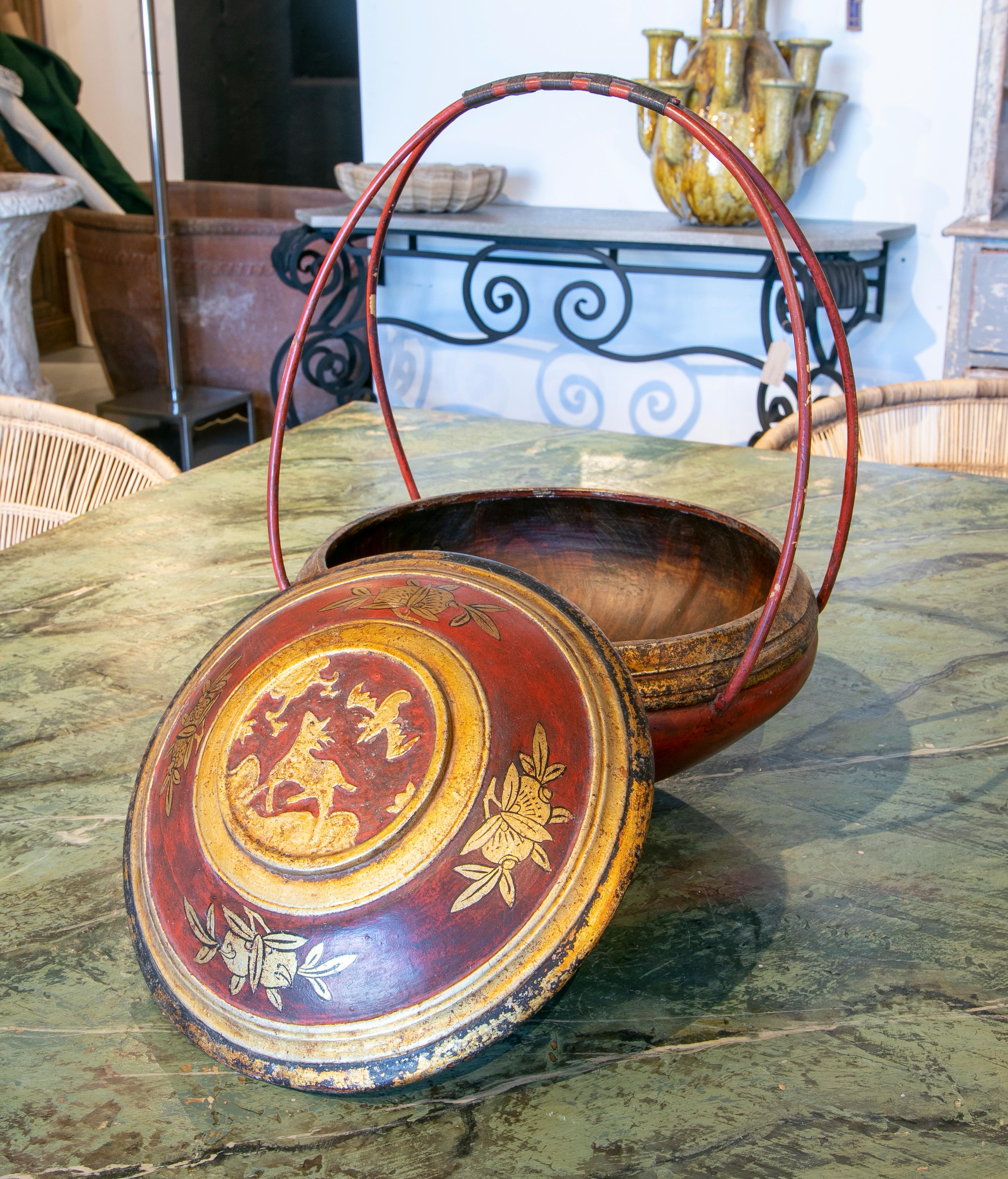 Chinese Hand Painted Food Basket with Bamboo Handles 4