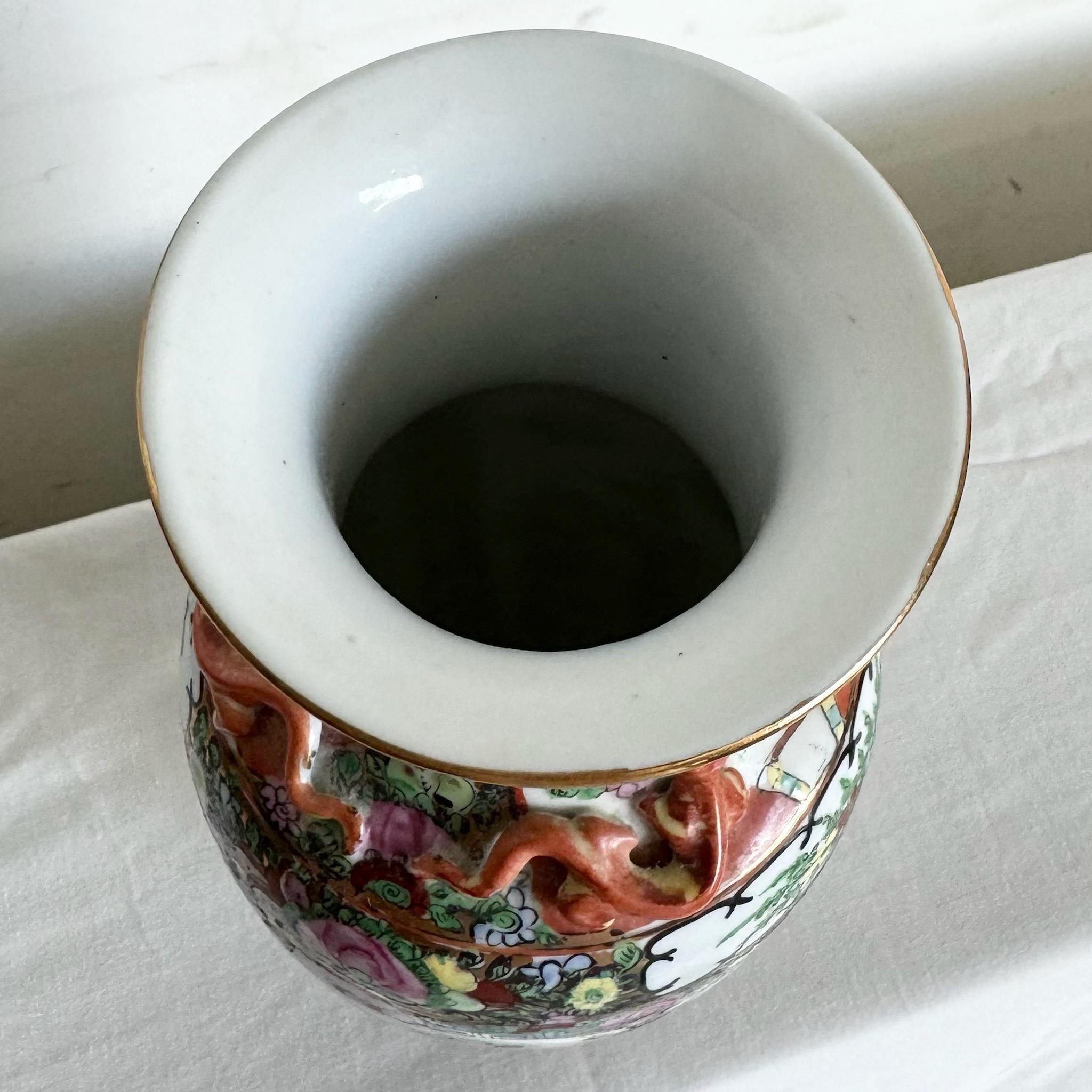 Vase chinois peint à la main multicolore en vente 4