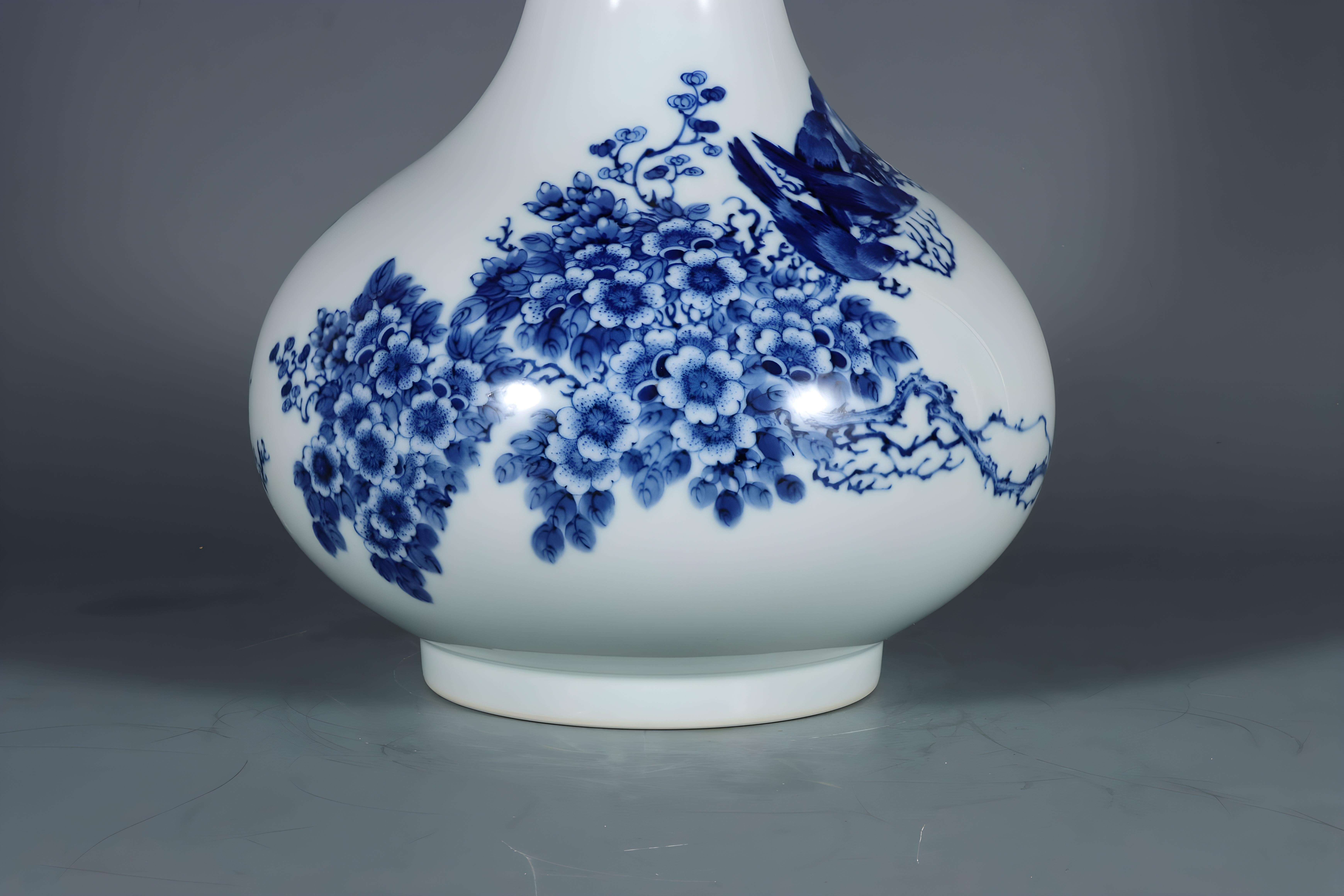 Chinese Hand Painted Porcelain Blue White Birds Flowers Vase For Sale 2