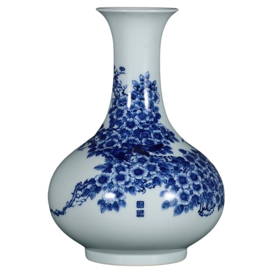 Vase chinois en porcelaine peint à la main, fleurs d'oiseaux bleus et blancs