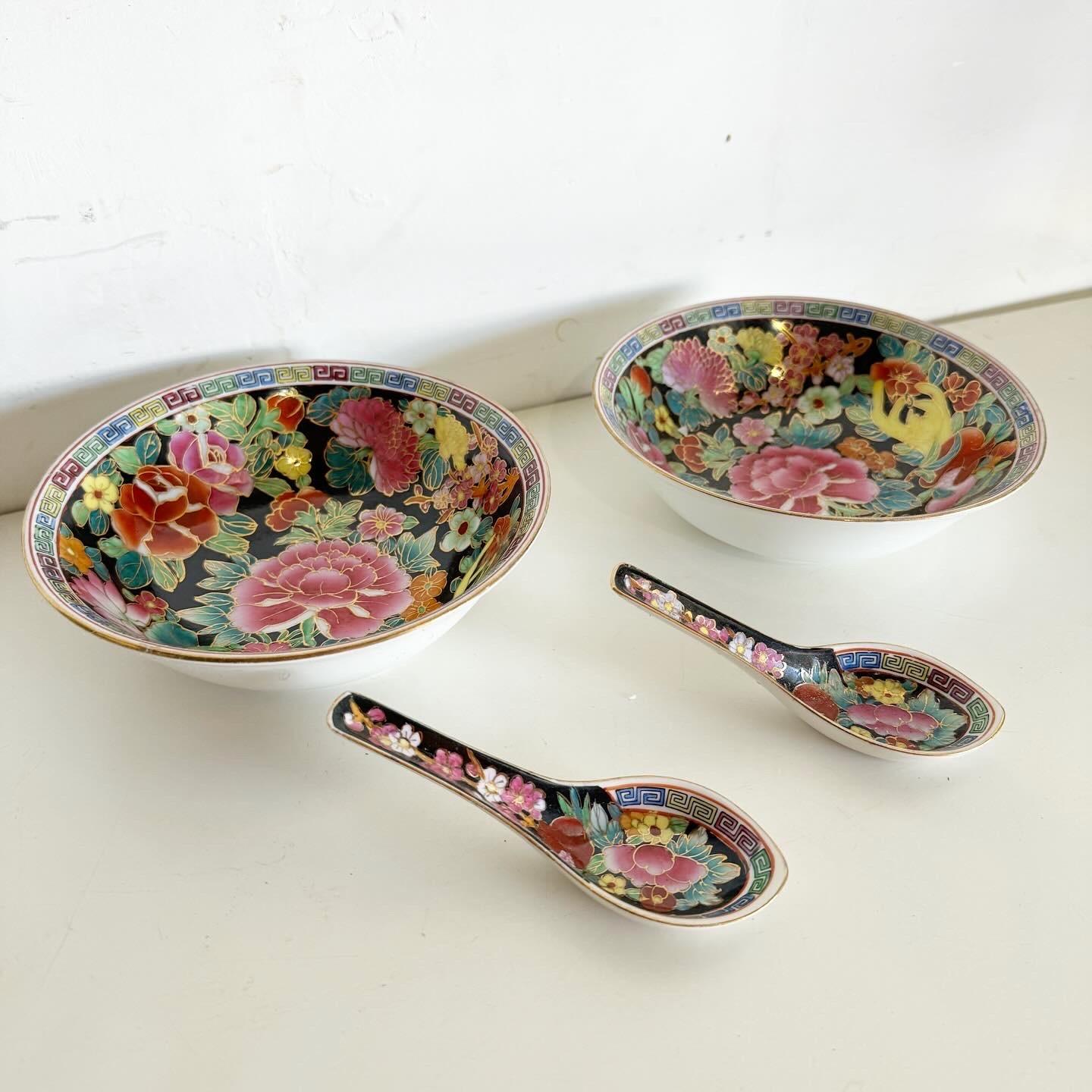 Chinese Hand Painted Porcelain Bowls With Matching Spoons - Service for 2 In Good Condition For Sale In Delray Beach, FL
