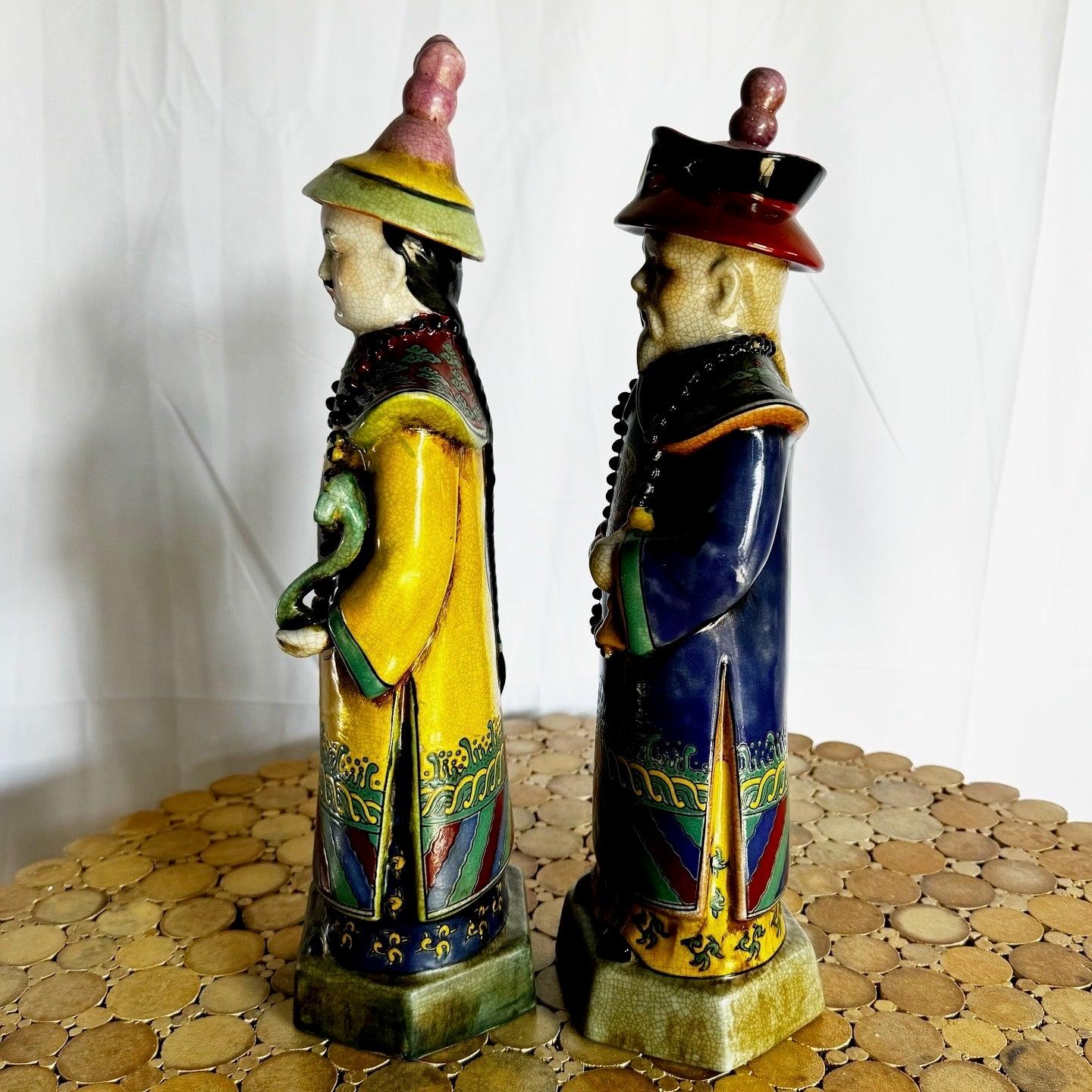 Esculturas de emperador de porcelana china pintadas a mano - 2 Piezas Chino en venta