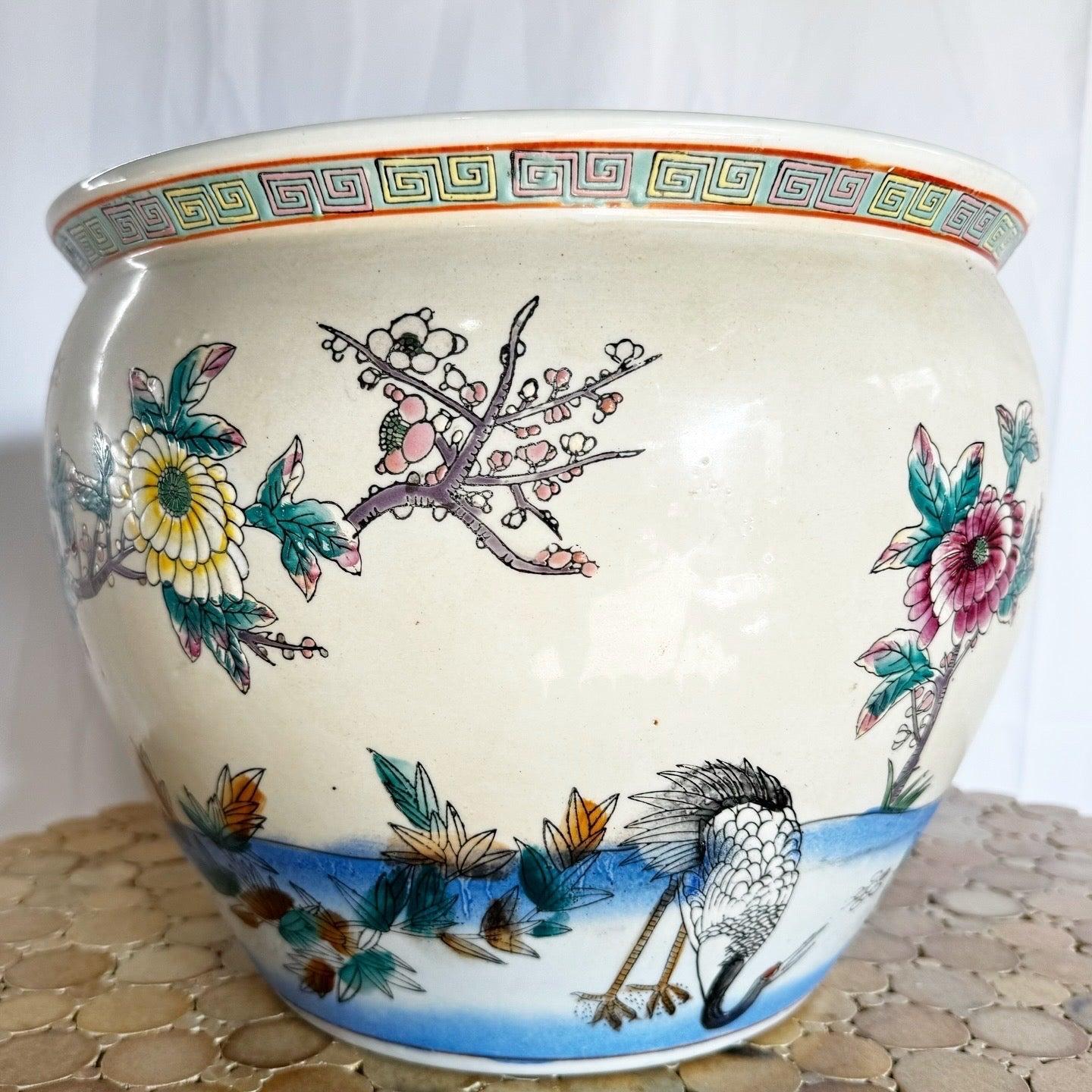 Vase/plante chinois en porcelaine peint à la main Bon état - En vente à Delray Beach, FL