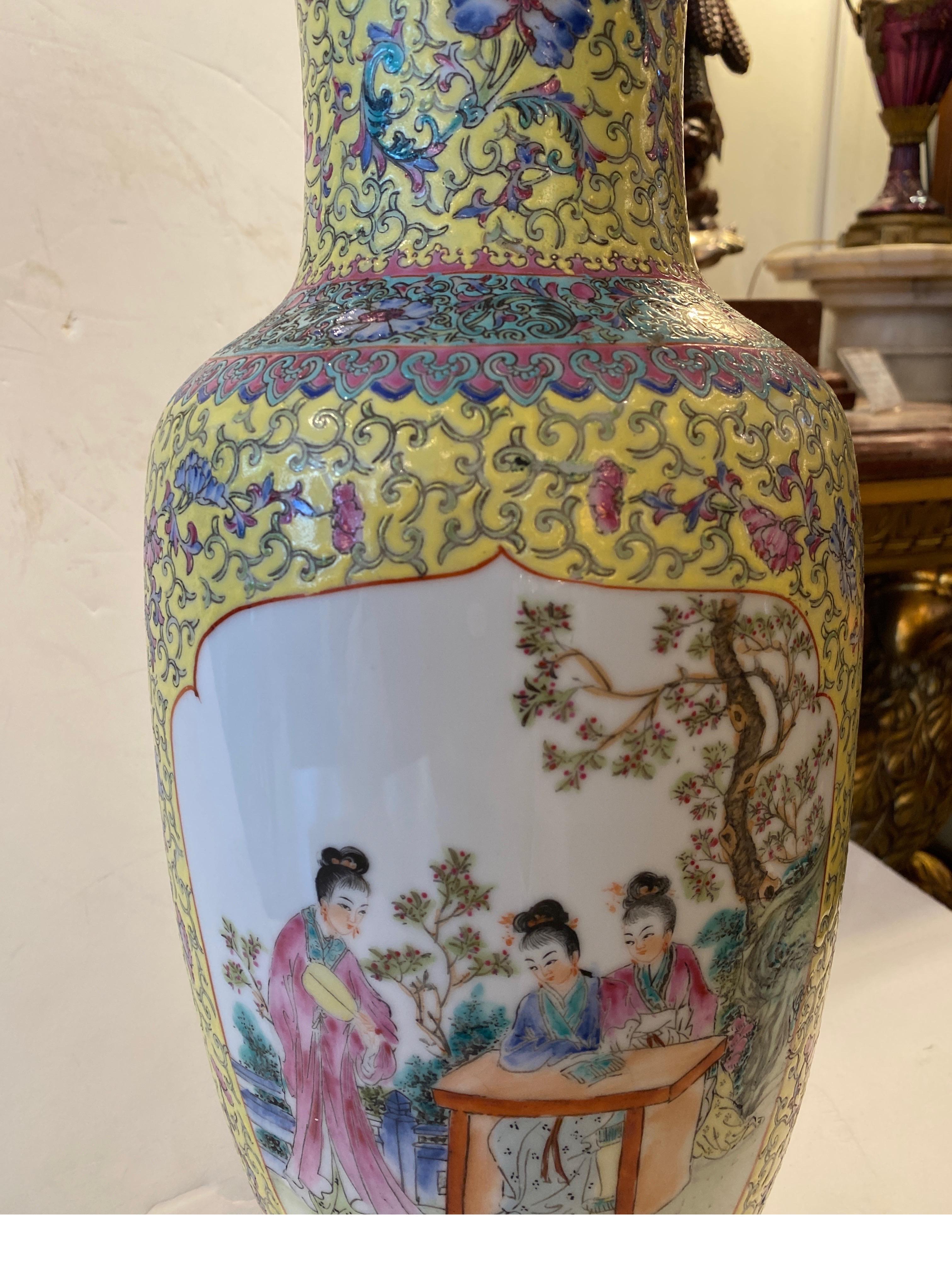 20th Century Chinese Porcelain Hand Painted Porcelain Lamp For Sale