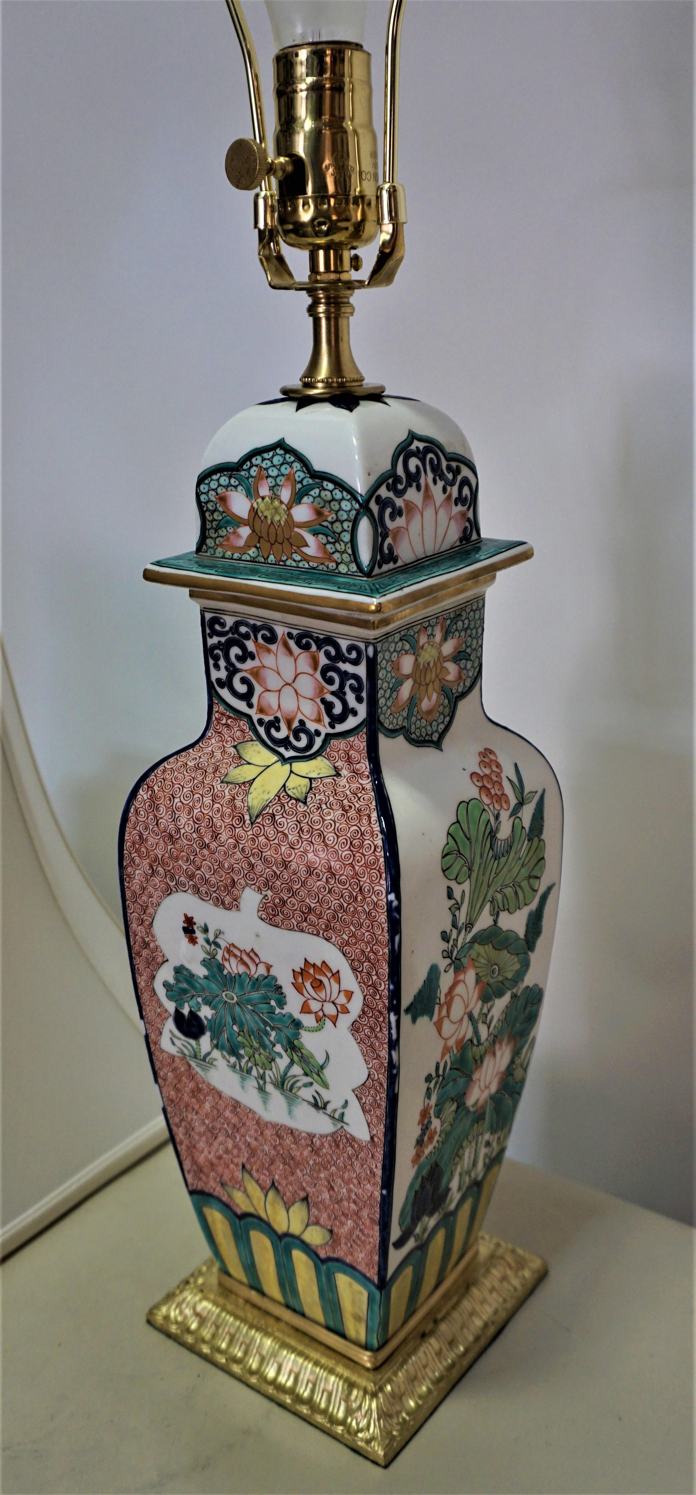 Bronze Chinese Hand Painted Porcelain Table Lamp For Sale
