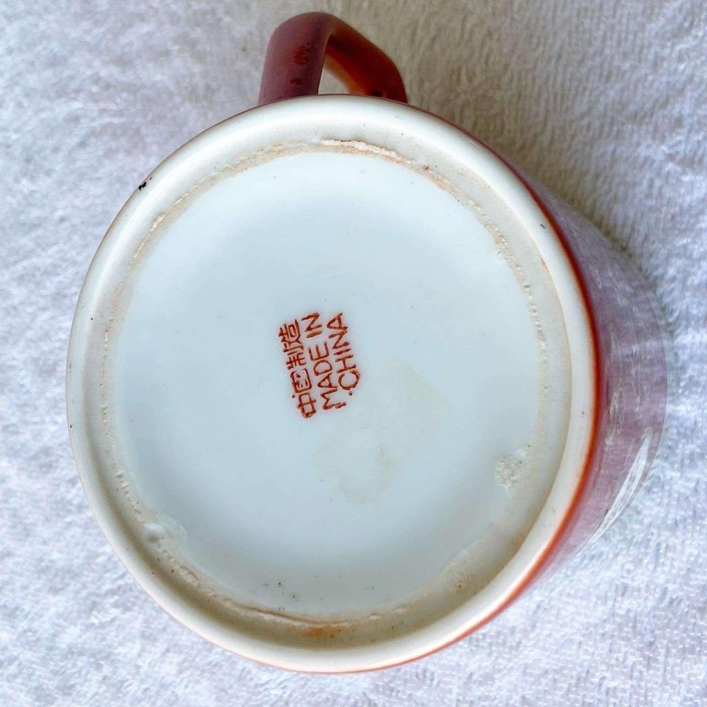 Late 20th Century Chinese Hand Painted Red Tea Cup With Lid For Sale