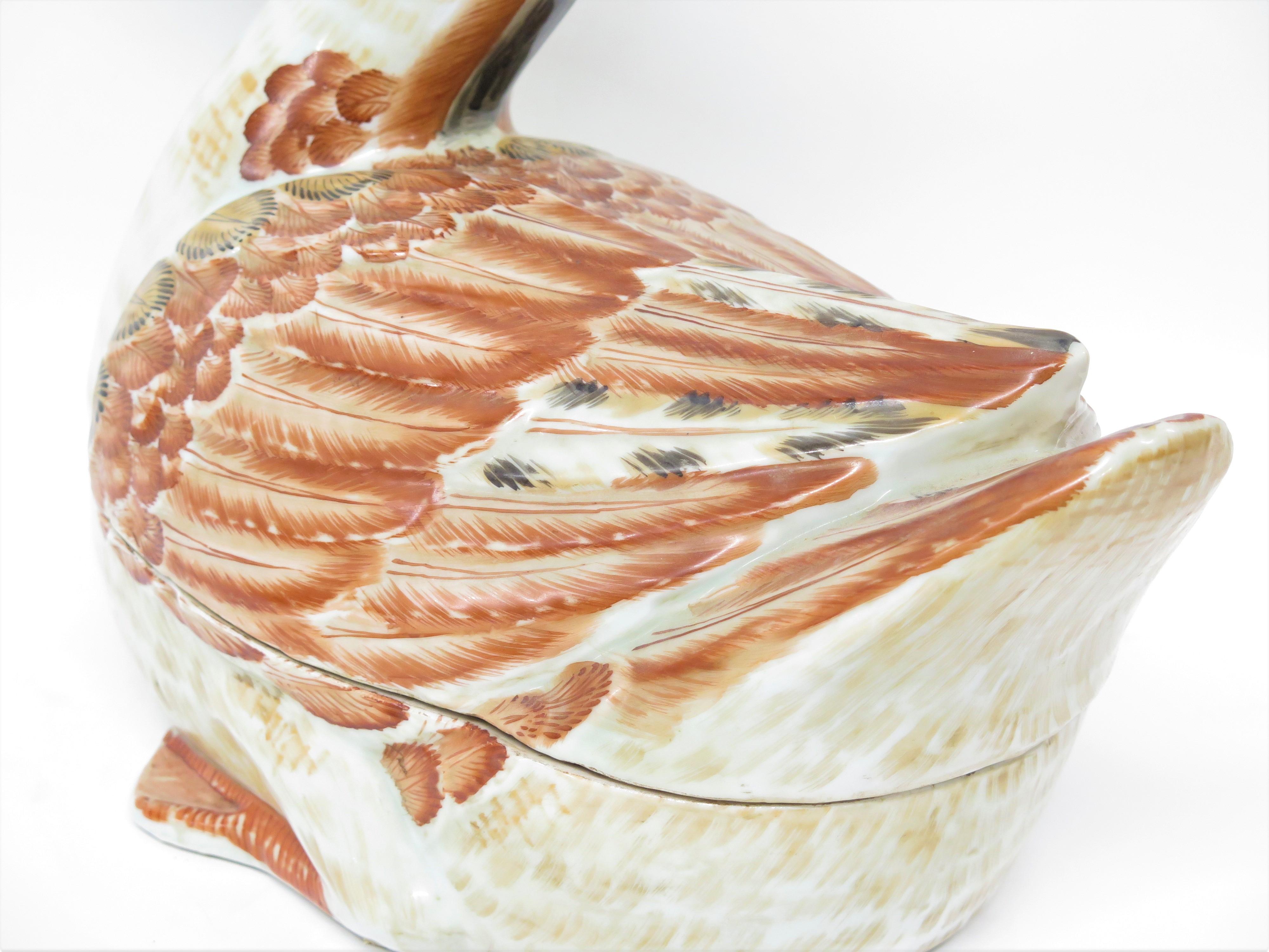 Chinese Hand-Painted Tureen in the Form of a Goose 2