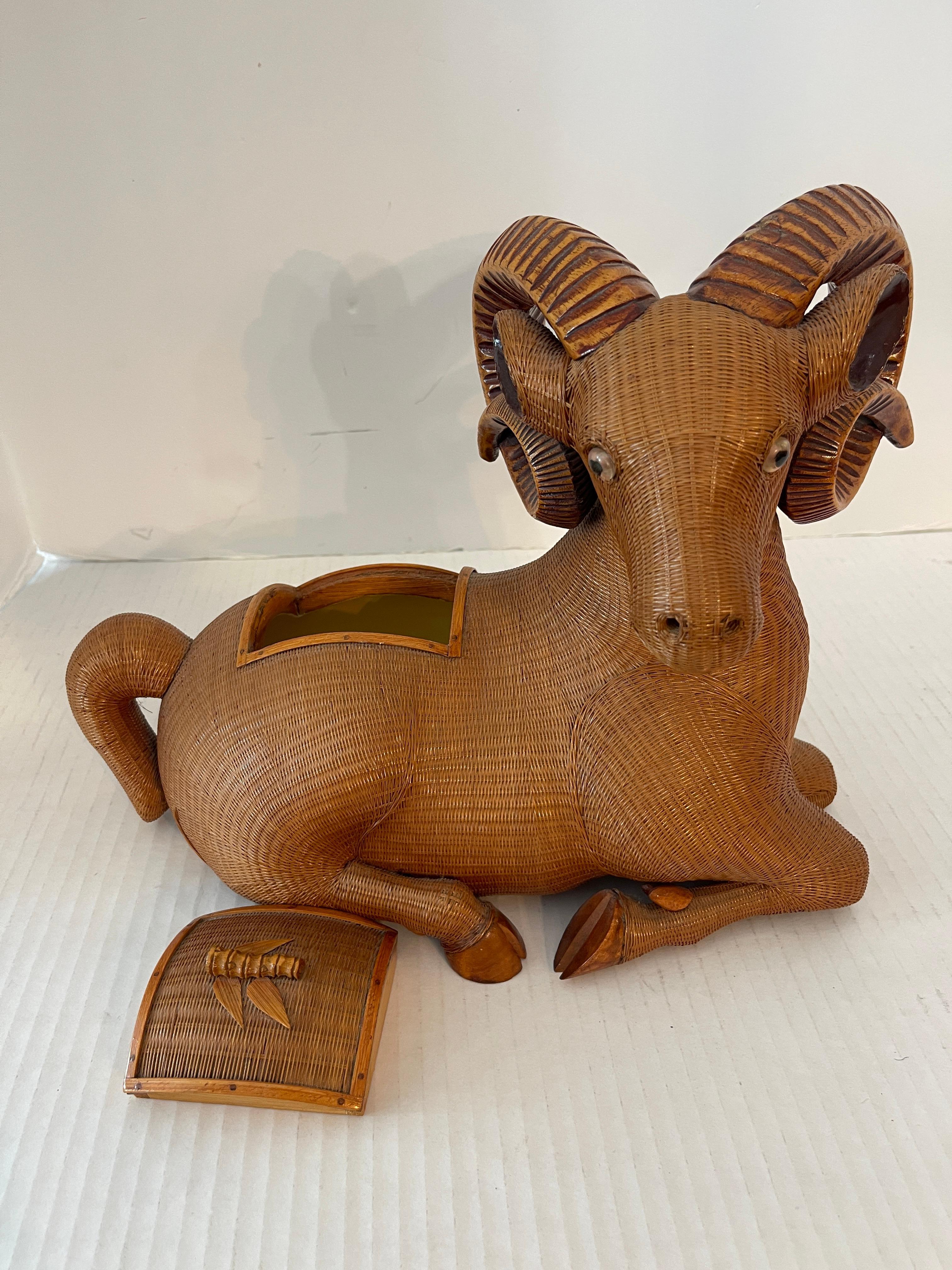 20th Century Chinese Hand Woven  Wicker Ram Box, Shanghai Collection